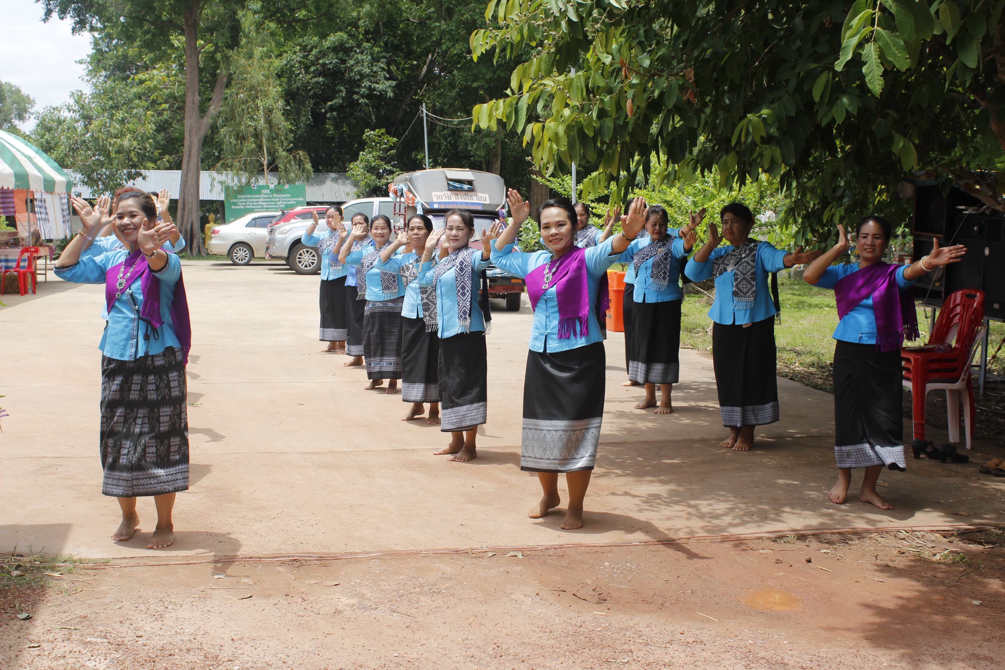 คณะกรรมการคัดสรรกิจกรรมพัฒนาชุมชนดีเด่น ระดับจังหวัด จังหวัดหนองคาย ลงพื้นที่คัดสรรหมู่บ้านเศรษฐกิจพอเพียง “อยู่เย็น เป็นสุข” ณ บ้านนาไหม หมู่ที่ 12 ตำบลสระใคร อำเภอสระใคร