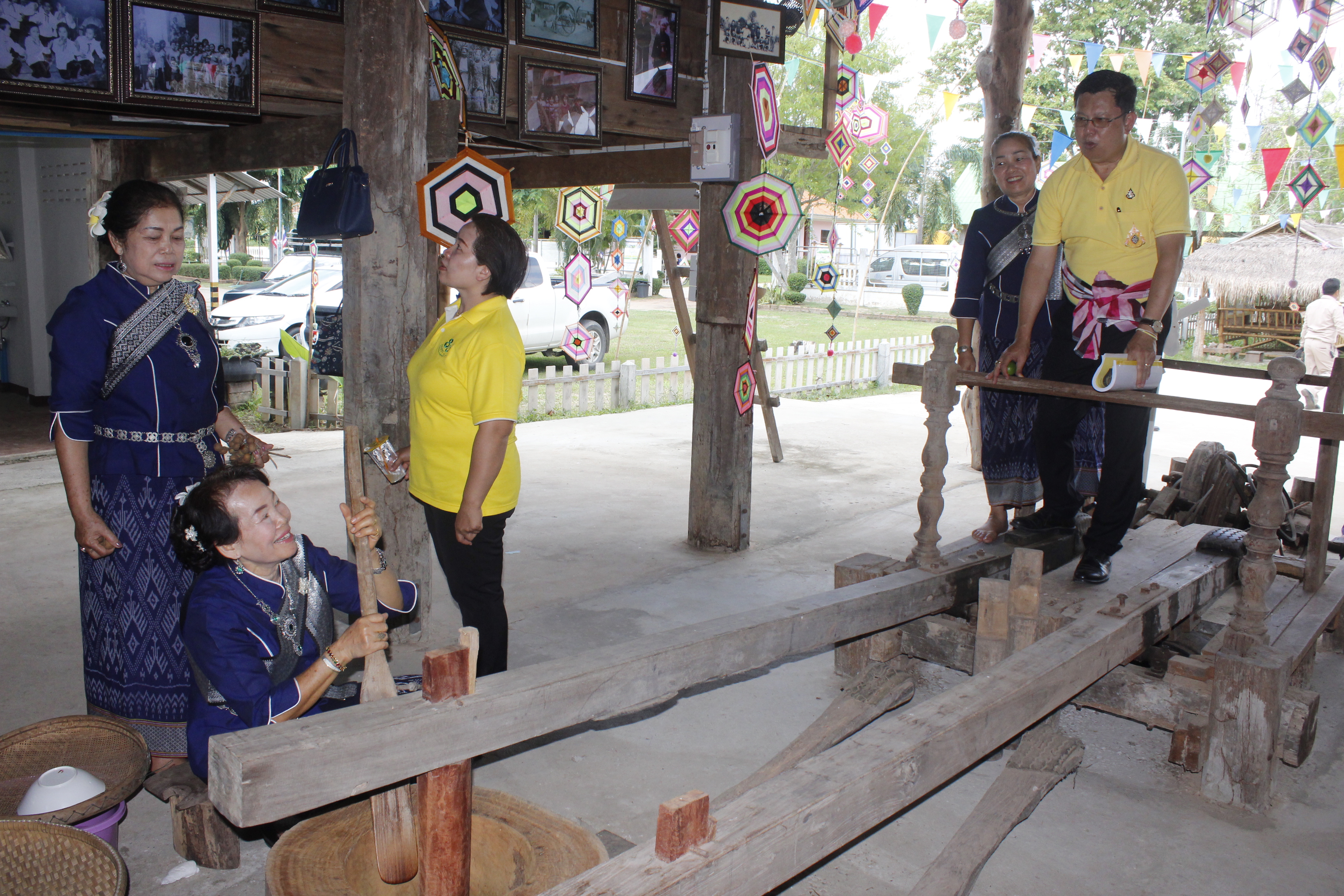 คณะกรรมการคัดสรรกิจกรรมพัฒนาชุมชนดีเด่น ระดับจังหวัด จังหวัดหนองคาย ลงพื้นที่คัดสรรหมู่บ้านเศรษฐกิจพอเพียง “อยู่เย็น เป็นสุข” ณ บ้านโพธิ์ตาก หมู่ที่ 1 ตำบลโพธิ์ตาก อำเภอโพธิ์ตาก