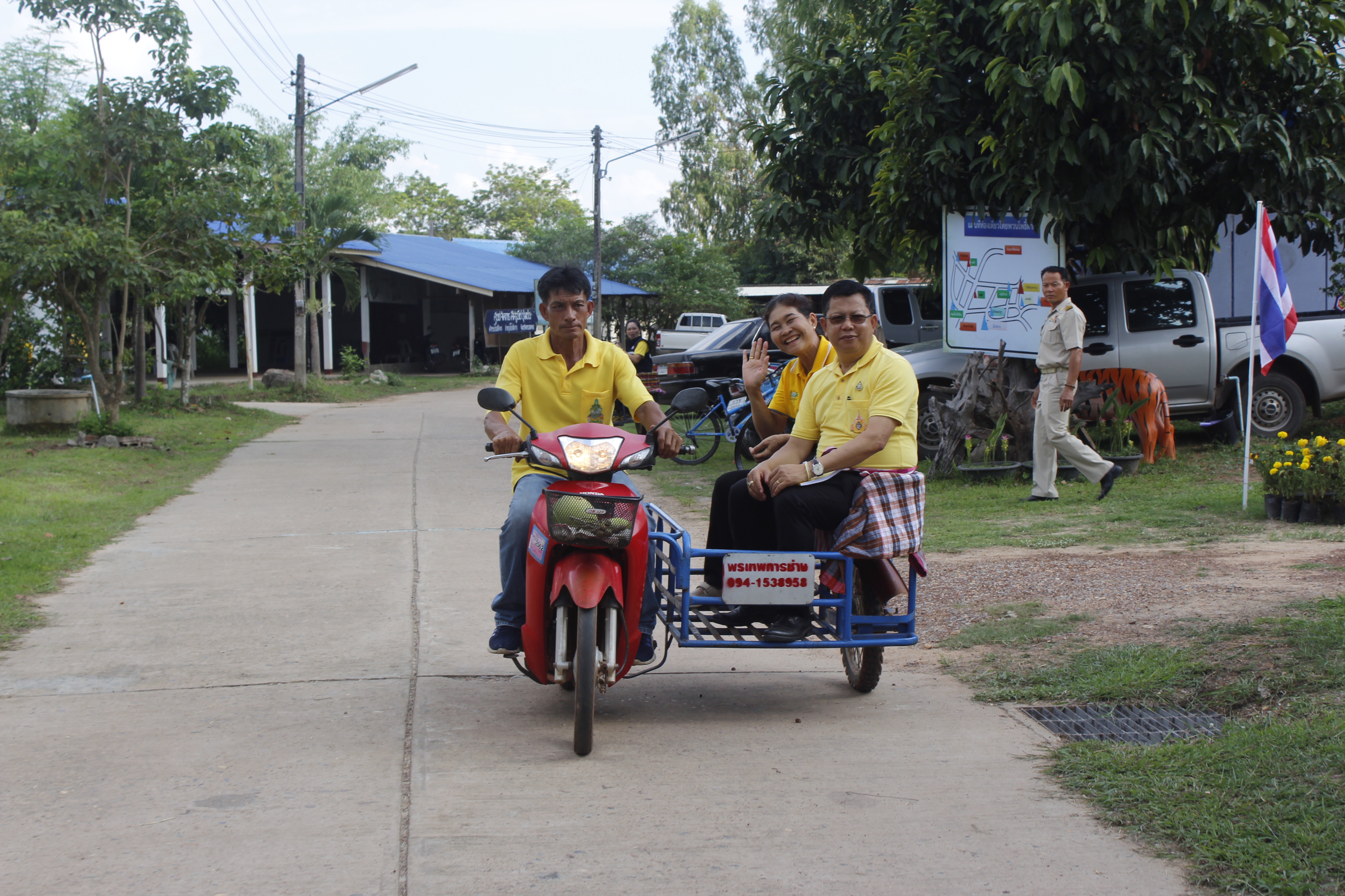 คณะกรรมการคัดสรรกิจกรรมพัฒนาชุมชนดีเด่น ระดับจังหวัด จังหวัดหนองคาย ลงพื้นที่คัดสรรหมู่บ้านเศรษฐกิจพอเพียง “อยู่เย็น เป็นสุข” ณ บ้านโพธิ์ตาก หมู่ที่ 1 ตำบลโพธิ์ตาก อำเภอโพธิ์ตาก