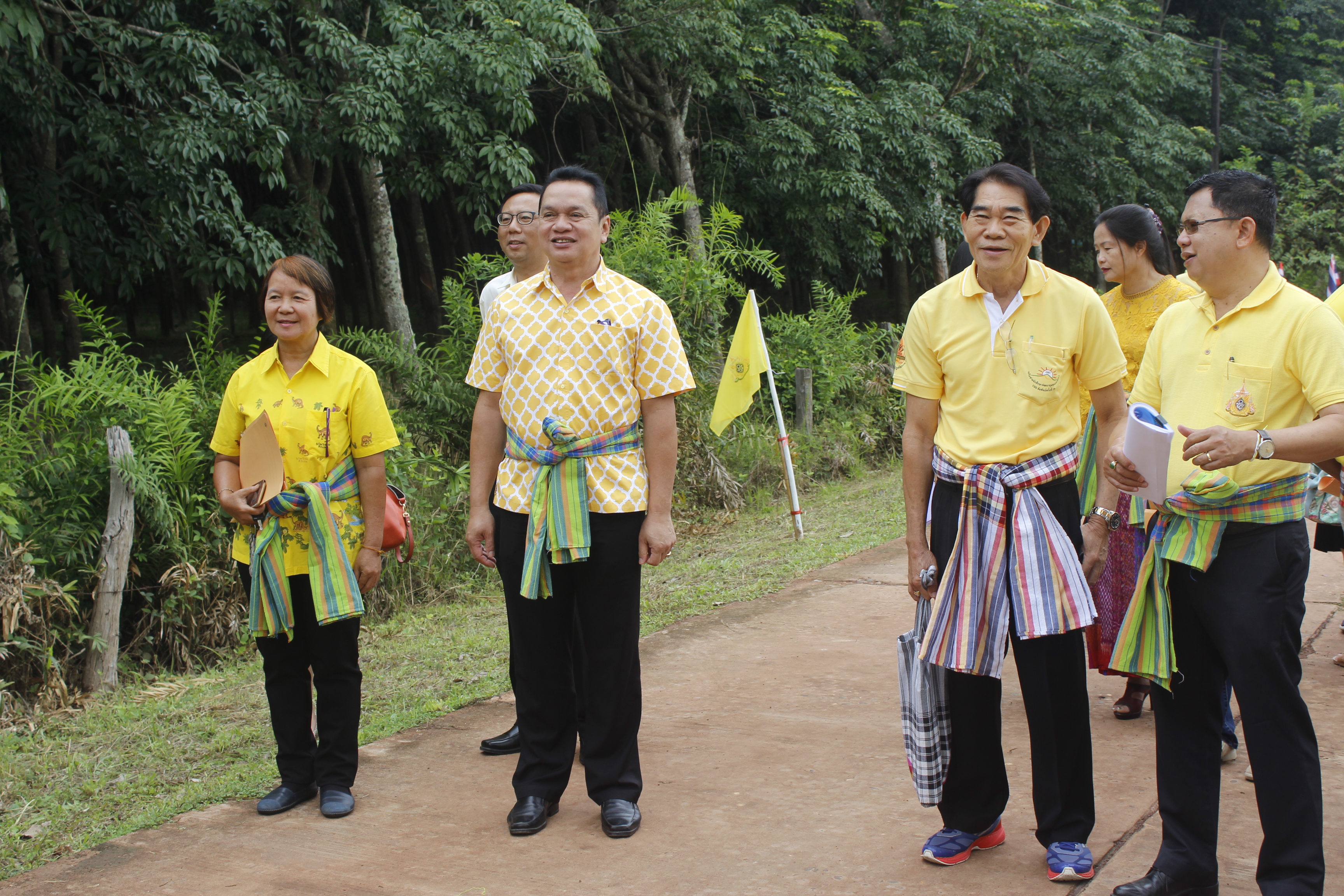 คณะกรรมการคัดสรรกิจกรรมพัฒนาชุมชนดีเด่น ระดับจังหวัด จังหวัดหนองคาย ลงพื้นที่คัดสรรหมู่บ้านเศรษฐกิจพอเพียง “อยู่เย็น เป็นสุข” ณ บ้านโนนประเสริฐ หมู่ที่ 10 ตำบลพระบาทนาสิงห์ อำเภอรัตนวาปี
