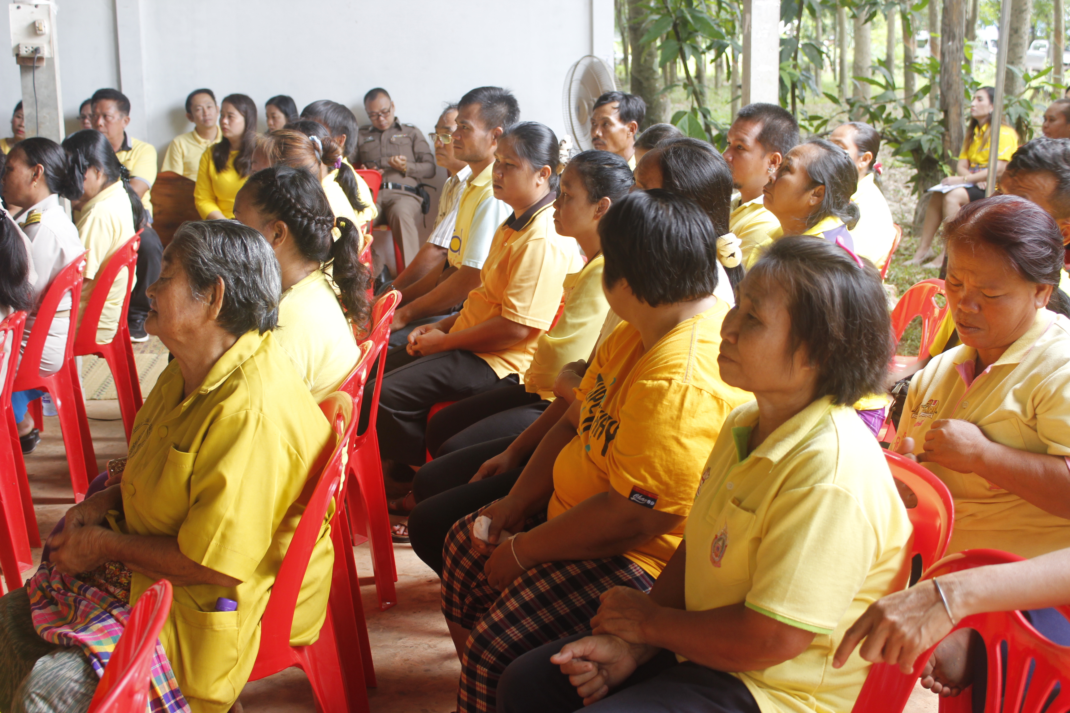 คณะกรรมการคัดสรรกิจกรรมพัฒนาชุมชนดีเด่น ระดับจังหวัด จังหวัดหนองคาย ลงพื้นที่คัดสรรหมู่บ้านเศรษฐกิจพอเพียง “อยู่เย็น เป็นสุข” ณ บ้านโนนประเสริฐ หมู่ที่ 10 ตำบลพระบาทนาสิงห์ อำเภอรัตนวาปี