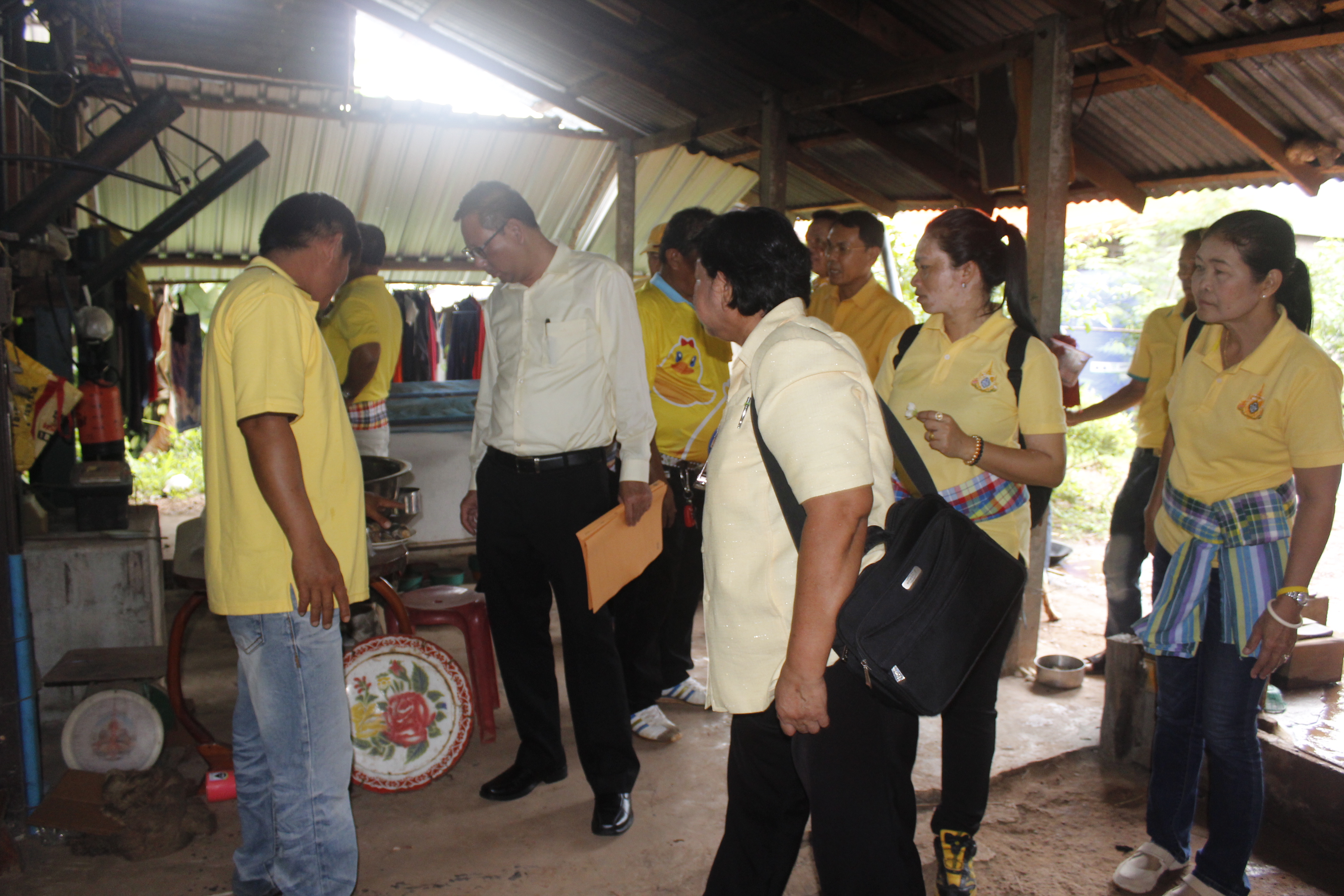 คณะกรรมการคัดสรรกิจกรรมพัฒนาชุมชนดีเด่น ระดับจังหวัด จังหวัดหนองคาย ลงพื้นที่คัดสรรหมู่บ้านเศรษฐกิจพอเพียง “อยู่เย็น เป็นสุข” ณ บ้านโนนประเสริฐ หมู่ที่ 10 ตำบลพระบาทนาสิงห์ อำเภอรัตนวาปี