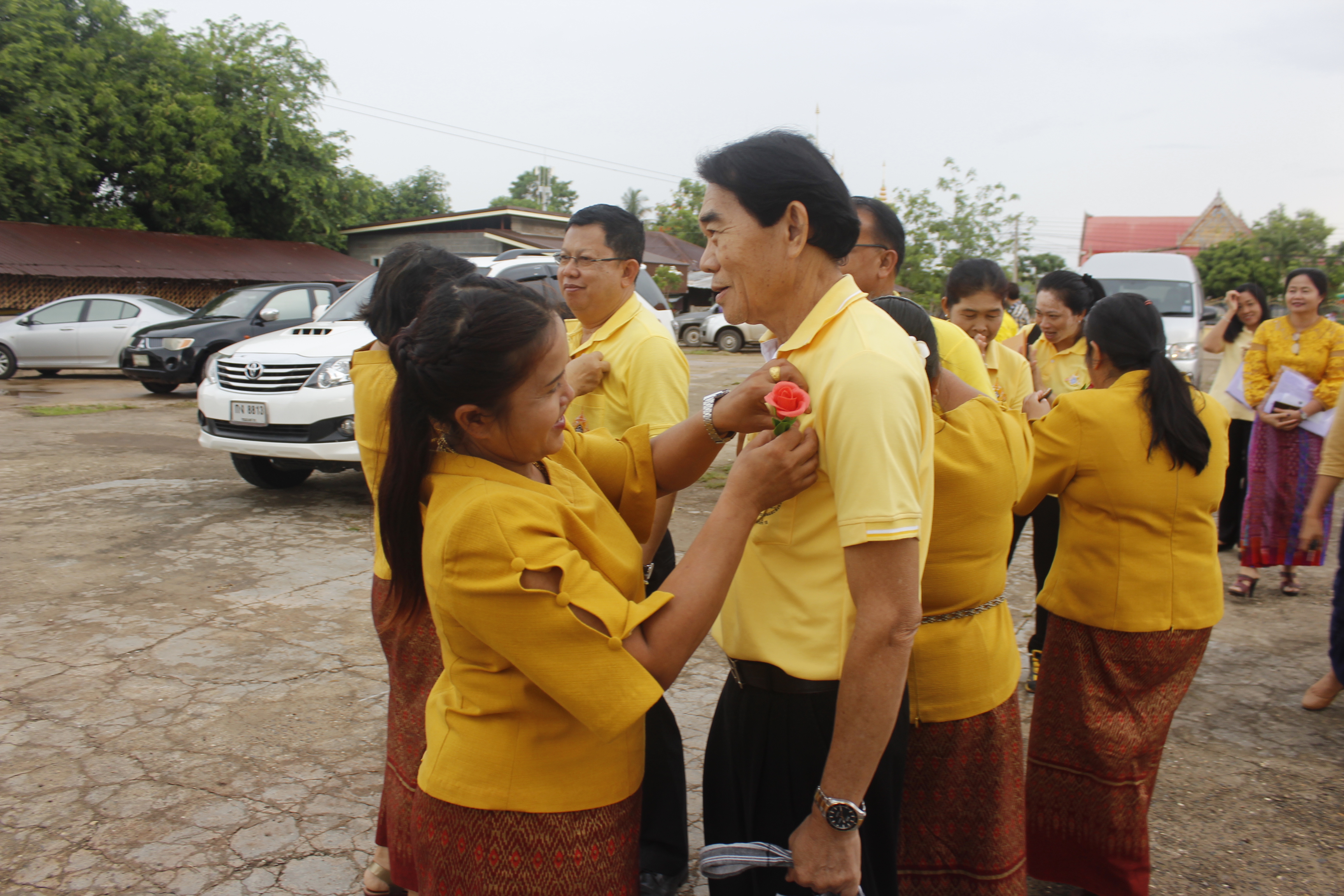 คณะกรรมการคัดสรรกิจกรรมพัฒนาชุมชนดีเด่น ระดับจังหวัด จังหวัดหนองคาย ลงพื้นที่คัดสรรหมู่บ้านเศรษฐกิจพอเพียง “อยู่เย็น เป็นสุข” ณ บ้านหาดคำ หมู่ที่ 2 ตำบลหาดคำ อำเภอเมืองหนองคาย