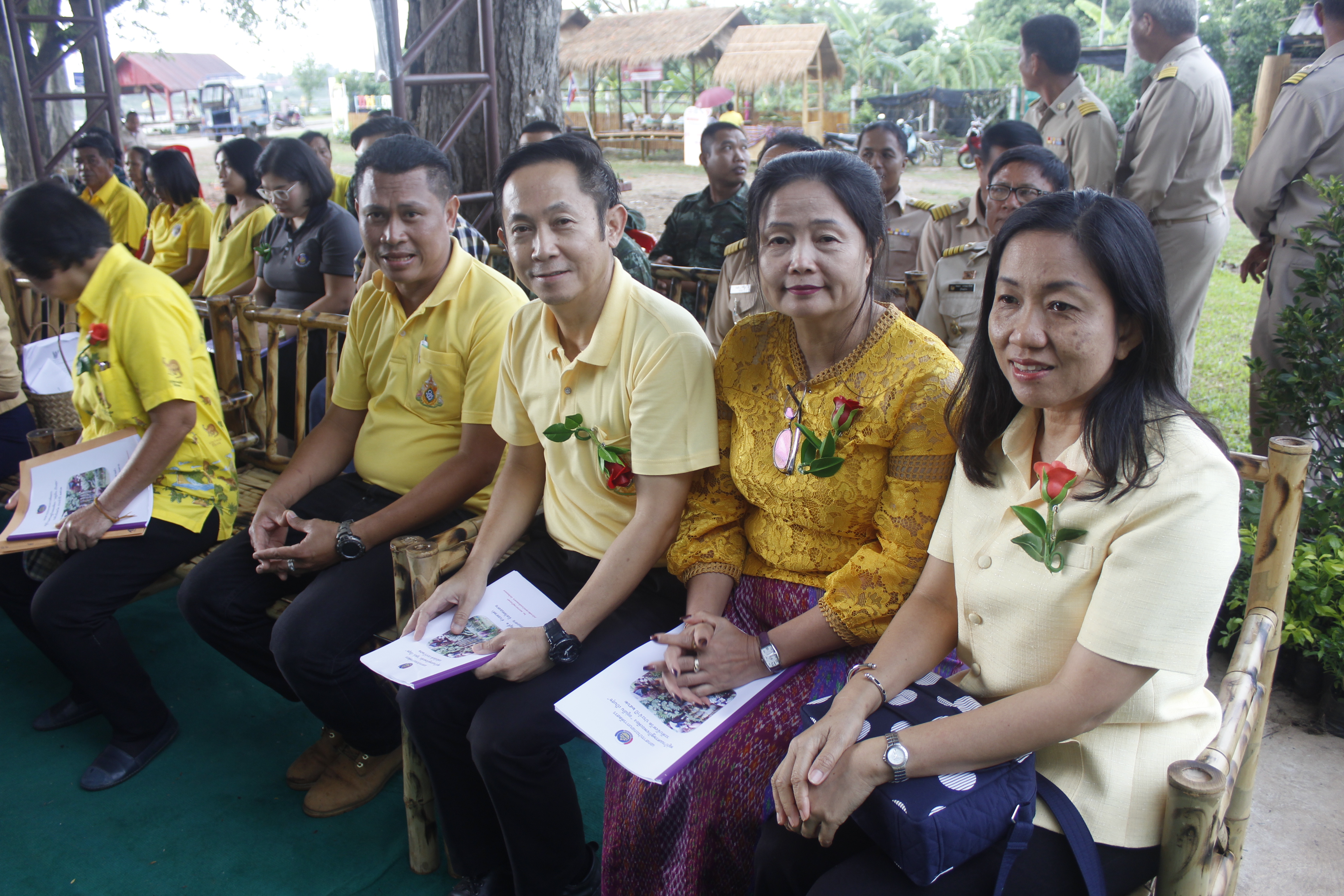 คณะกรรมการคัดสรรกิจกรรมพัฒนาชุมชนดีเด่น ระดับจังหวัด จังหวัดหนองคาย ลงพื้นที่คัดสรรหมู่บ้านเศรษฐกิจพอเพียง “อยู่เย็น เป็นสุข” ณ บ้านหาดคำ หมู่ที่ 2 ตำบลหาดคำ อำเภอเมืองหนองคาย