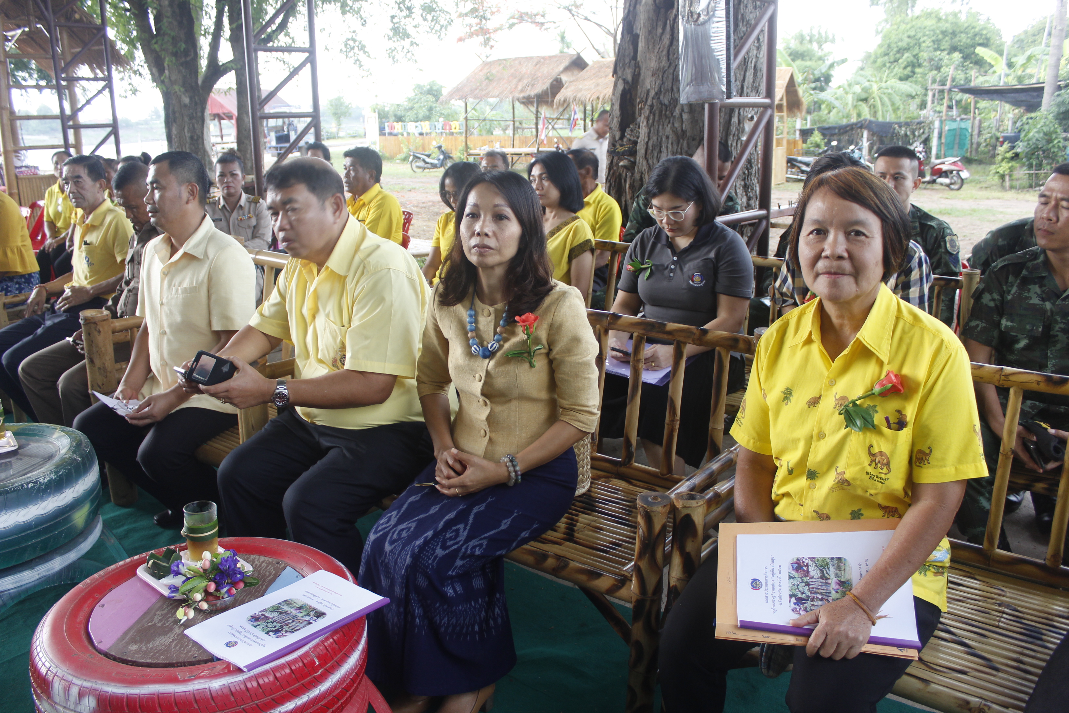 คณะกรรมการคัดสรรกิจกรรมพัฒนาชุมชนดีเด่น ระดับจังหวัด จังหวัดหนองคาย ลงพื้นที่คัดสรรหมู่บ้านเศรษฐกิจพอเพียง “อยู่เย็น เป็นสุข” ณ บ้านหาดคำ หมู่ที่ 2 ตำบลหาดคำ อำเภอเมืองหนองคาย