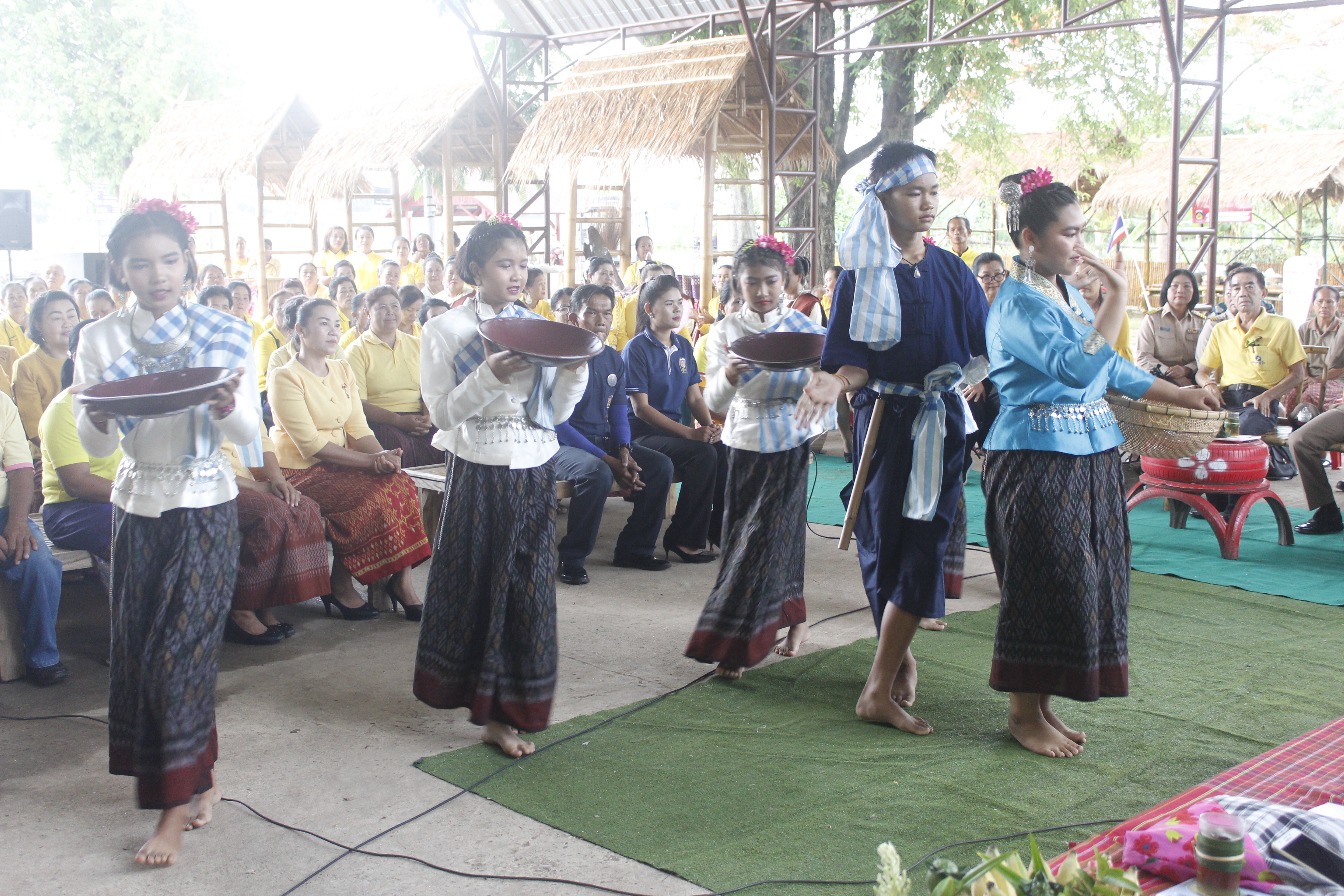 คณะกรรมการคัดสรรกิจกรรมพัฒนาชุมชนดีเด่น ระดับจังหวัด จังหวัดหนองคาย ลงพื้นที่คัดสรรหมู่บ้านเศรษฐกิจพอเพียง “อยู่เย็น เป็นสุข” ณ บ้านหาดคำ หมู่ที่ 2 ตำบลหาดคำ อำเภอเมืองหนองคาย