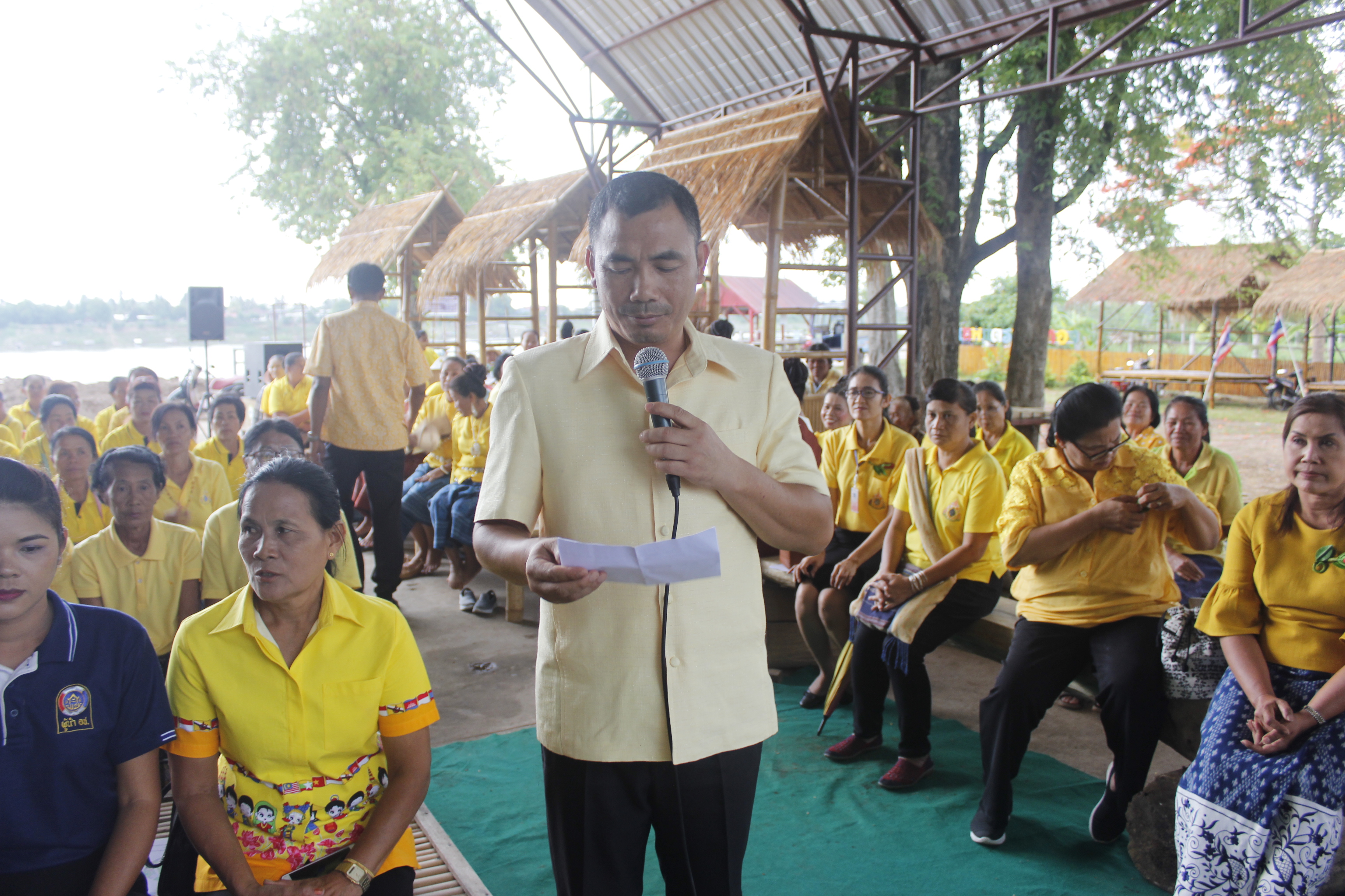 คณะกรรมการคัดสรรกิจกรรมพัฒนาชุมชนดีเด่น ระดับจังหวัด จังหวัดหนองคาย ลงพื้นที่คัดสรรหมู่บ้านเศรษฐกิจพอเพียง “อยู่เย็น เป็นสุข” ณ บ้านหาดคำ หมู่ที่ 2 ตำบลหาดคำ อำเภอเมืองหนองคาย