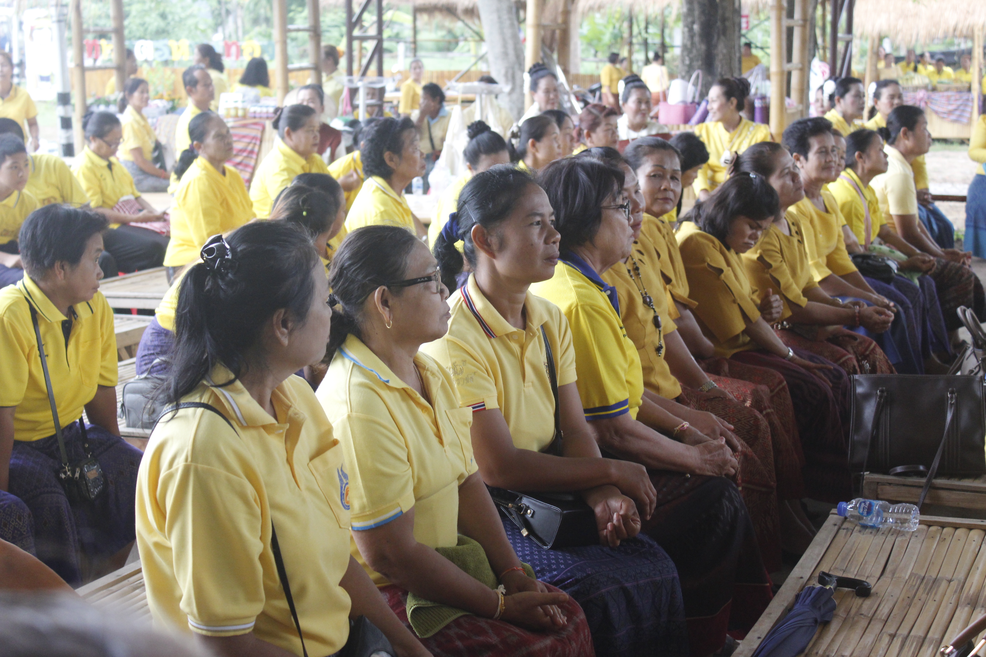 คณะกรรมการคัดสรรกิจกรรมพัฒนาชุมชนดีเด่น ระดับจังหวัด จังหวัดหนองคาย ลงพื้นที่คัดสรรหมู่บ้านเศรษฐกิจพอเพียง “อยู่เย็น เป็นสุข” ณ บ้านหาดคำ หมู่ที่ 2 ตำบลหาดคำ อำเภอเมืองหนองคาย