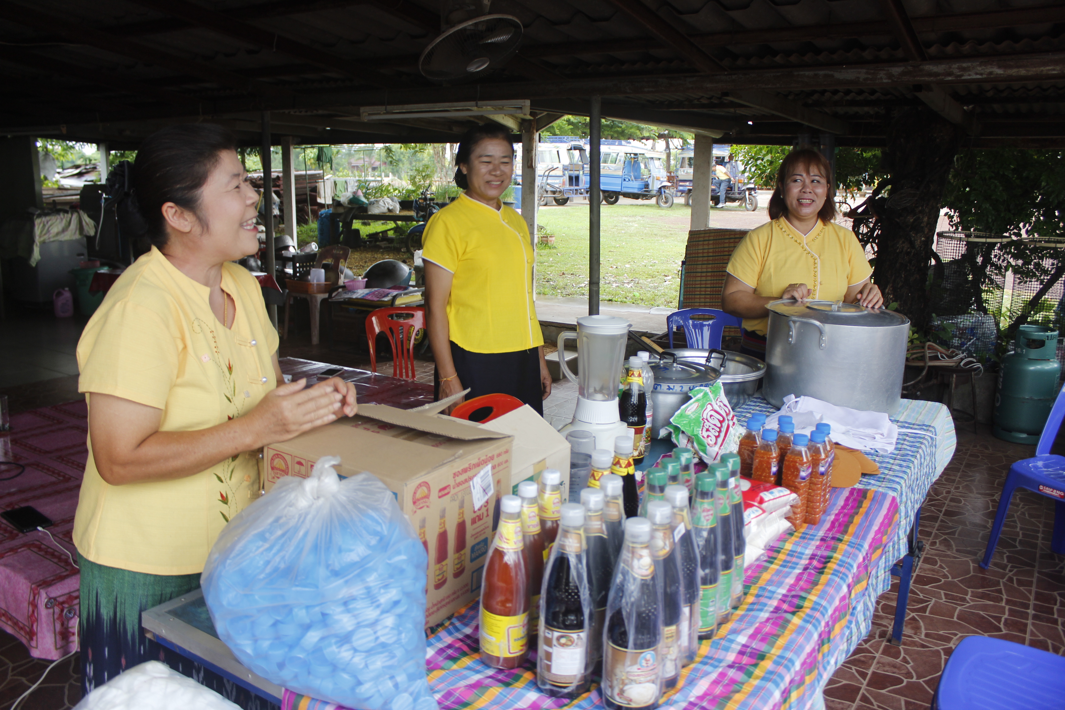 คณะกรรมการคัดสรรกิจกรรมพัฒนาชุมชนดีเด่น ระดับจังหวัด จังหวัดหนองคาย ลงพื้นที่คัดสรรหมู่บ้านเศรษฐกิจพอเพียง “อยู่เย็น เป็นสุข” ณ บ้านหาดคำ หมู่ที่ 2 ตำบลหาดคำ อำเภอเมืองหนองคาย