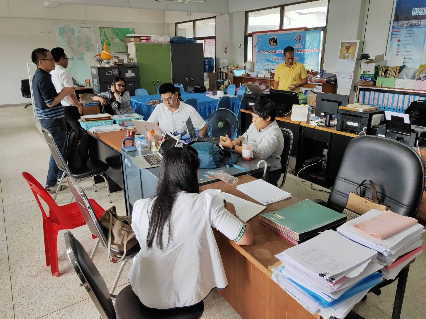 ศูนย์สารสนเทศการพัฒนาชุมชน กรมการพัฒนาชุมชน ติดตามโครงการเช่าวงจรสื่อสัญญาณอินเทอร์เน็ตความเร็วสูง 4 ระดับ