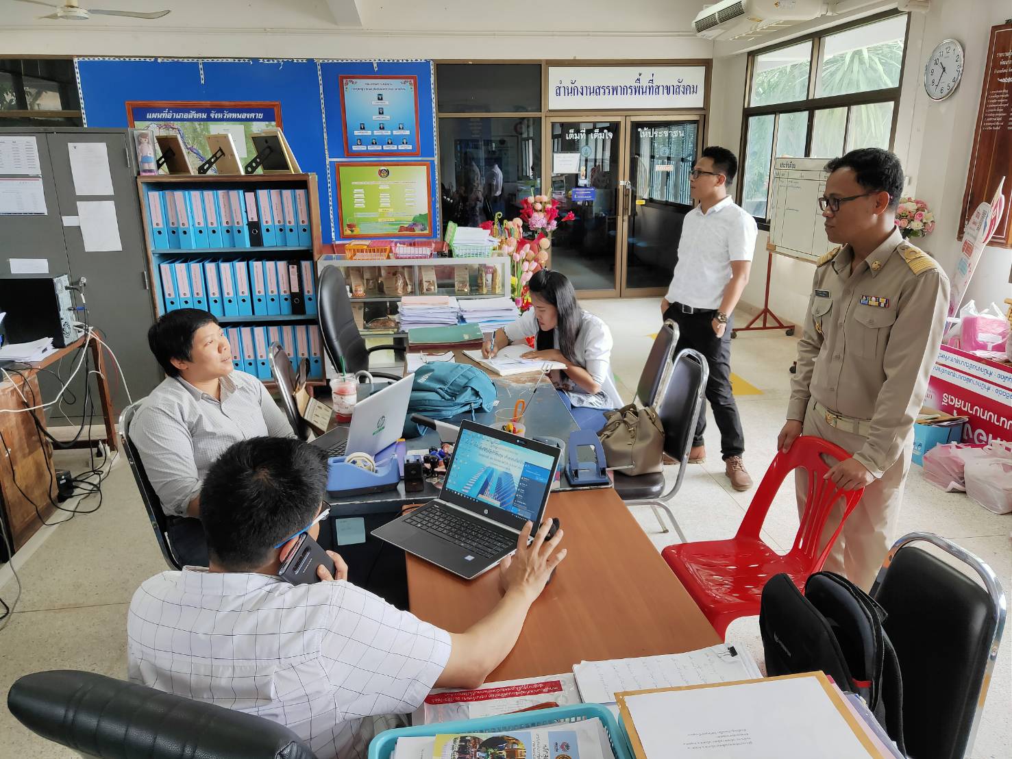 ศูนย์สารสนเทศการพัฒนาชุมชน กรมการพัฒนาชุมชน ติดตามโครงการเช่าวงจรสื่อสัญญาณอินเทอร์เน็ตความเร็วสูง 4 ระดับ