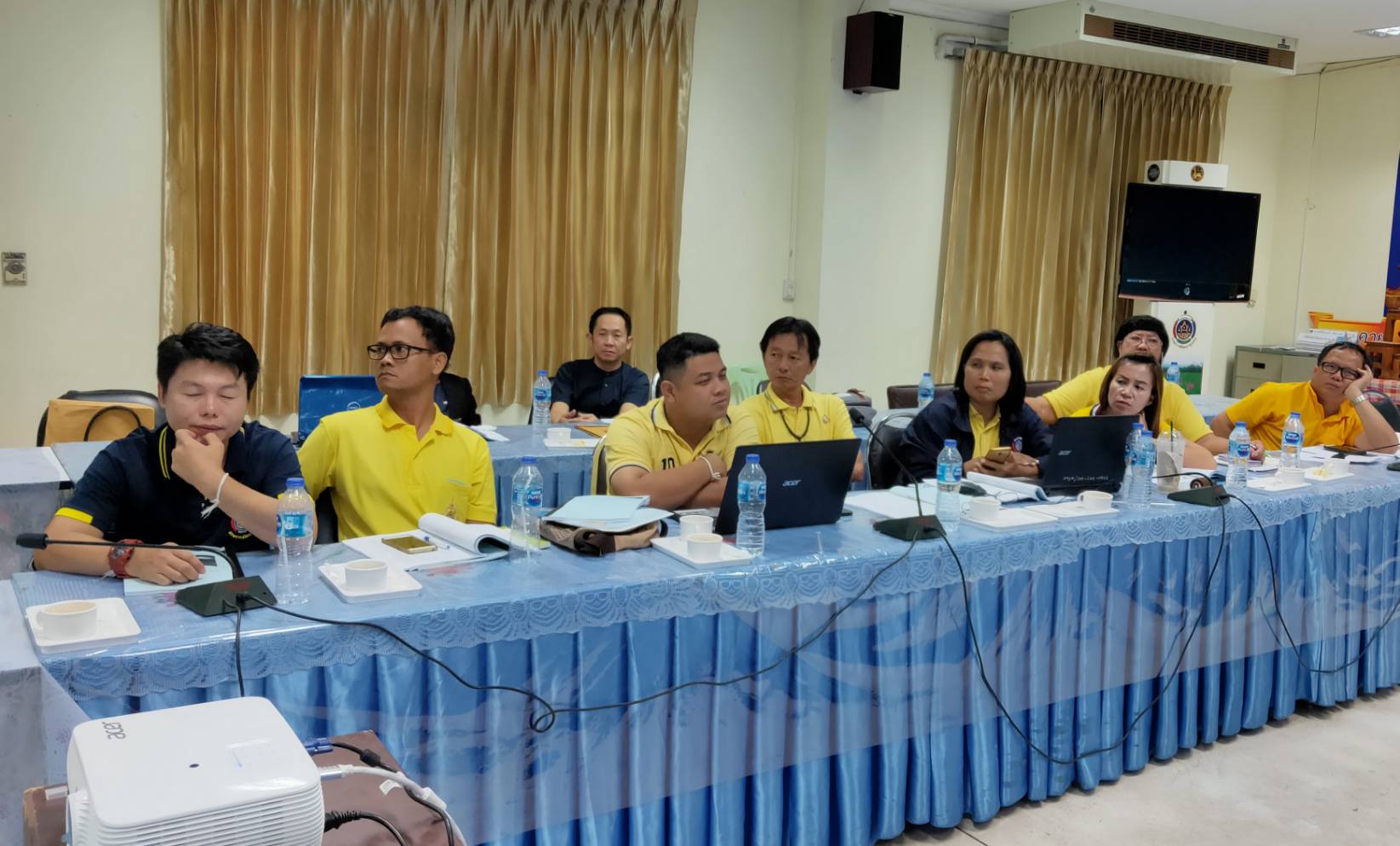 ศูนย์สารสนเทศเพื่อการพัฒนาชุมชน จัดอบรมให้ความรู้ระบบอินเทอร์เน็ตความเร็วสูง และการใช้งานโปรแกรมป้องกันไวรัส แก่บุคลากร พช. หนองคาย