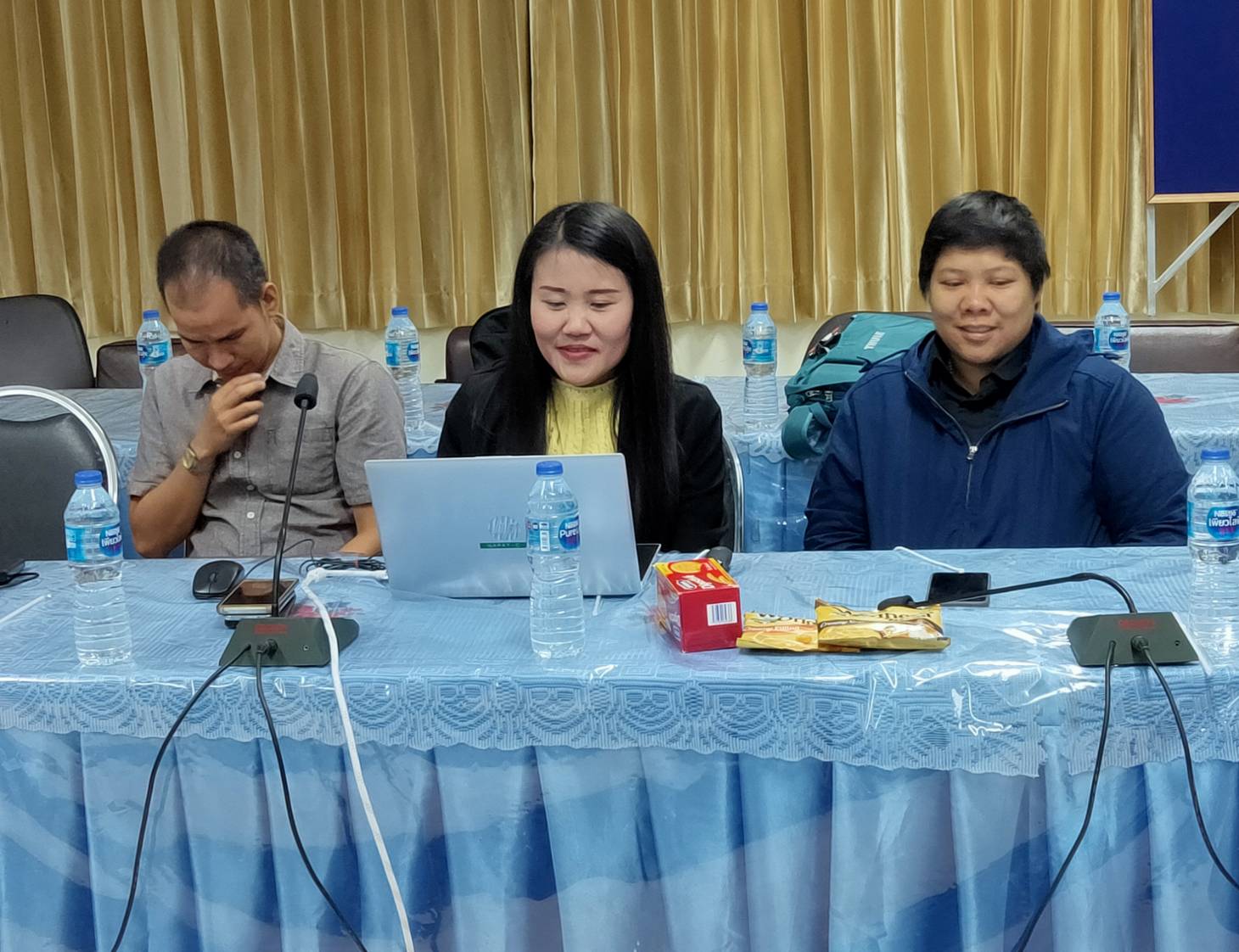 ศูนย์สารสนเทศเพื่อการพัฒนาชุมชน จัดอบรมให้ความรู้ระบบอินเทอร์เน็ตความเร็วสูง และการใช้งานโปรแกรมป้องกันไวรัส แก่บุคลากร พช. หนองคาย