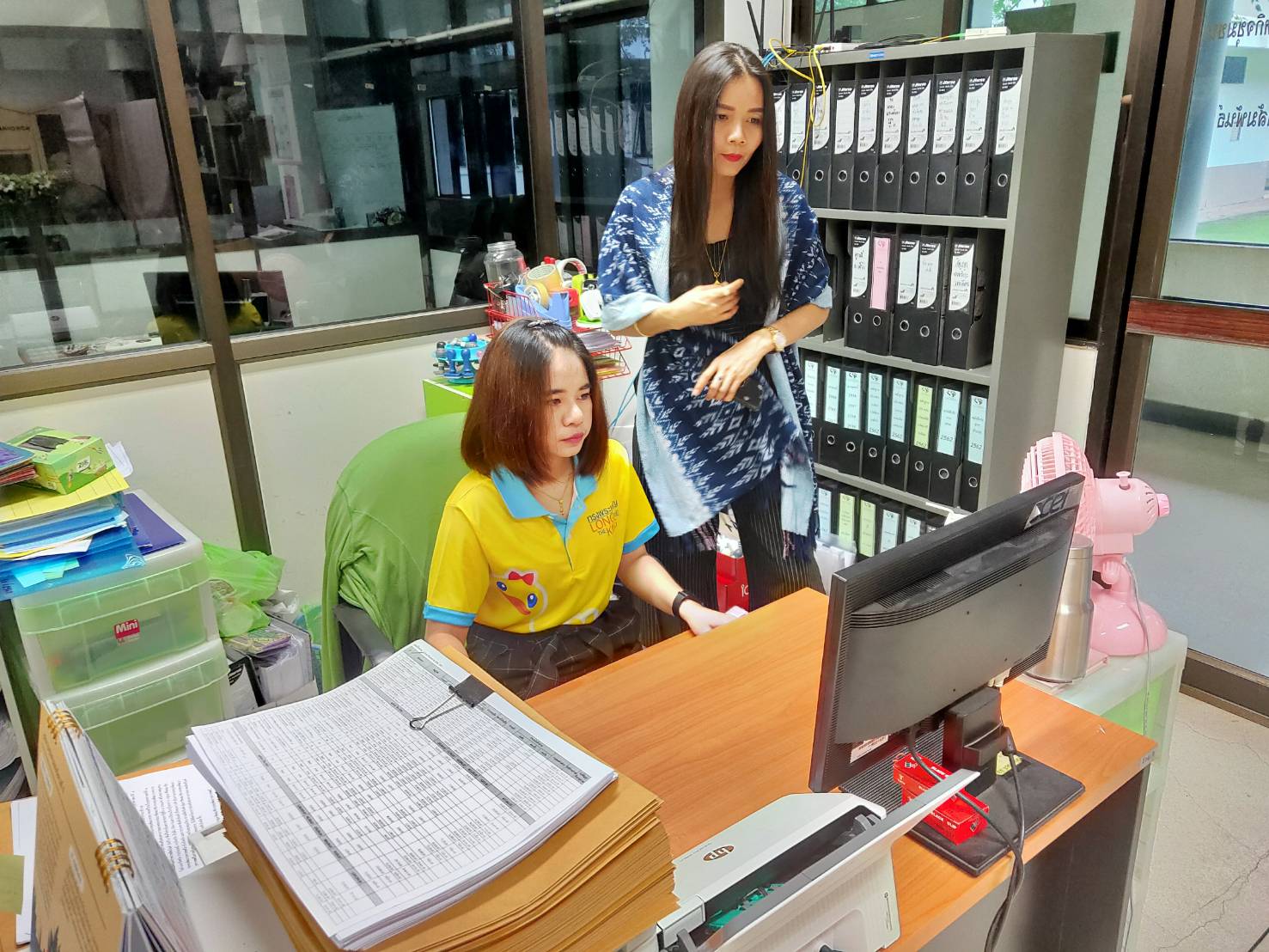 ศูนย์สารสนเทศเพื่อการพัฒนาชุมชน จัดอบรมให้ความรู้ระบบอินเทอร์เน็ตความเร็วสูง และการใช้งานโปรแกรมป้องกันไวรัส แก่บุคลากร พช. หนองคาย