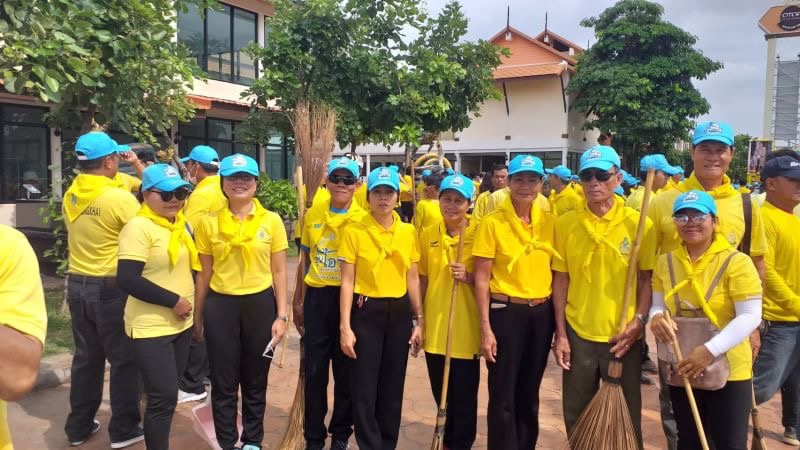 พัฒนาการจังหวัดหนองคาย ร่วมกิจกรรมจิตอาสา “เราทำความ ด้วยหัวใจ” โครงการ 1 จังหวัด 1 ถนนเฉลิมพระเกียรติ
