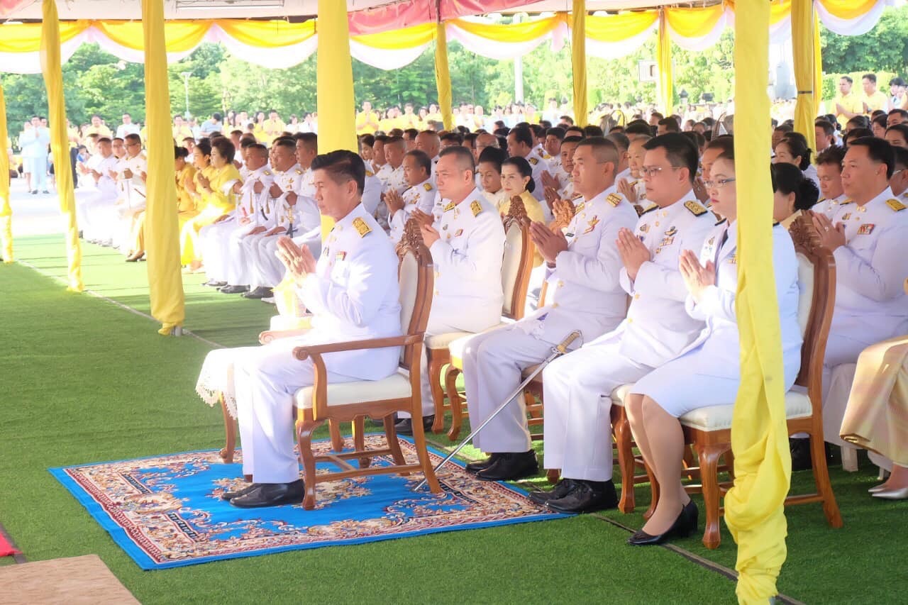 พช.หนองคาย ร่วมพิธีเนื่องในโอกาสวันเฉลิมพระชนมพรรษาพระบาทสมเด็จพระเจ้าอยู่หัว