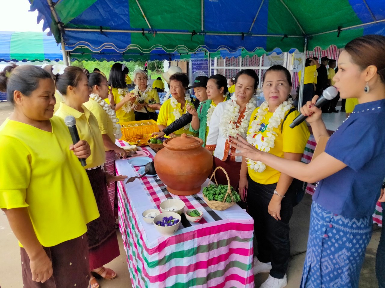 พช.หนองคาย นำส่วนราชการ ภาคเอกชน ท่องเที่ยวเชิงประเพณีวัฒนธรรมโดยชุมชน ณ บ้านโคกซวก อำเภอศรีเชียงใหม่ ตามโครงการ “ยกระดับการท่องเที่ยวเชิงประเพณีวัฒนธรรม กิจกรรมพัฒนายกระดับการท่องเที่ยวเชิงประเพณีวัฒนธรรม (ภาคตะวันออกเฉียงเหนือ)”