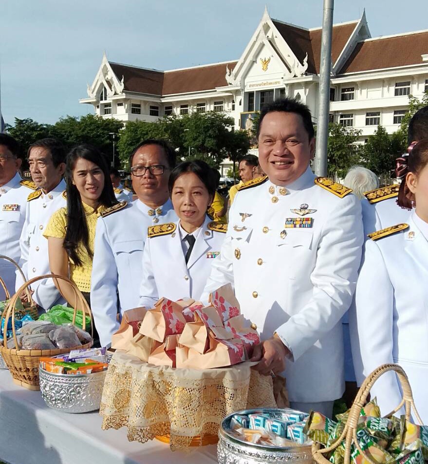 พช.หนองคาย ร่วมพิธีเนื่องในโอกาสวันเฉลิมพระชนมพรรษาพระบาทสมเด็จพระเจ้าอยู่หัว