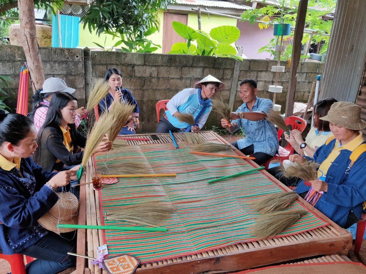 พช.หนองคาย นำส่วนราชการ ภาคเอกชน ท่องเที่ยวเชิงประเพณีวัฒนธรรมโดยชุมชน ณ บ้านจับไม้ อำเภอเฝ้าไร่ ตามโครงการ “ยกระดับการท่องเที่ยวเชิงประเพณีวัฒนธรรม กิจกรรมพัฒนายกระดับการท่องเที่ยวเชิงประเพณีวัฒนธรรม (ภาคตะวันออกเฉียงเหนือ)”