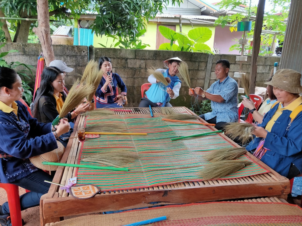 พช.หนองคาย นำส่วนราชการ ภาคเอกชน ท่องเที่ยวเชิงประเพณีวัฒนธรรมโดยชุมชน ณ บ้านจับไม้ อำเภอเฝ้าไร่ ตามโครงการ “ยกระดับการท่องเที่ยวเชิงประเพณีวัฒนธรรม กิจกรรมพัฒนายกระดับการท่องเที่ยวเชิงประเพณีวัฒนธรรม (ภาคตะวันออกเฉียงเหนือ)”