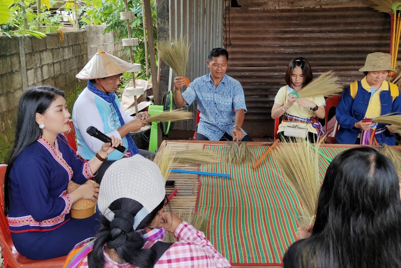 พช.หนองคาย นำส่วนราชการ ภาคเอกชน ท่องเที่ยวเชิงประเพณีวัฒนธรรมโดยชุมชน ณ บ้านจับไม้ อำเภอเฝ้าไร่ ตามโครงการ “ยกระดับการท่องเที่ยวเชิงประเพณีวัฒนธรรม กิจกรรมพัฒนายกระดับการท่องเที่ยวเชิงประเพณีวัฒนธรรม (ภาคตะวันออกเฉียงเหนือ)”