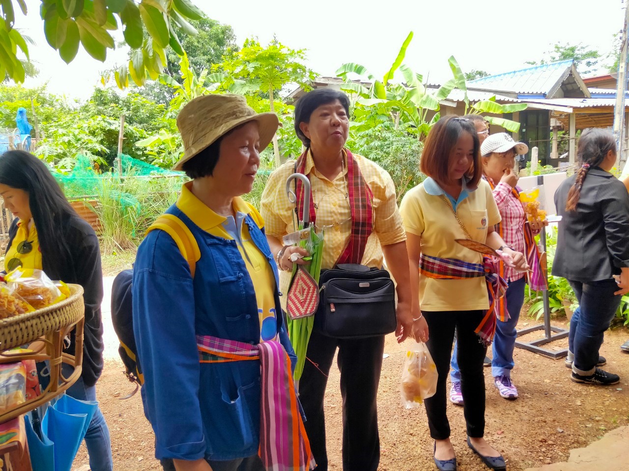 พช.หนองคาย นำส่วนราชการ ภาคเอกชน ท่องเที่ยวเชิงประเพณีวัฒนธรรมโดยชุมชน ณ บ้านจับไม้ อำเภอเฝ้าไร่ ตามโครงการ “ยกระดับการท่องเที่ยวเชิงประเพณีวัฒนธรรม กิจกรรมพัฒนายกระดับการท่องเที่ยวเชิงประเพณีวัฒนธรรม (ภาคตะวันออกเฉียงเหนือ)”