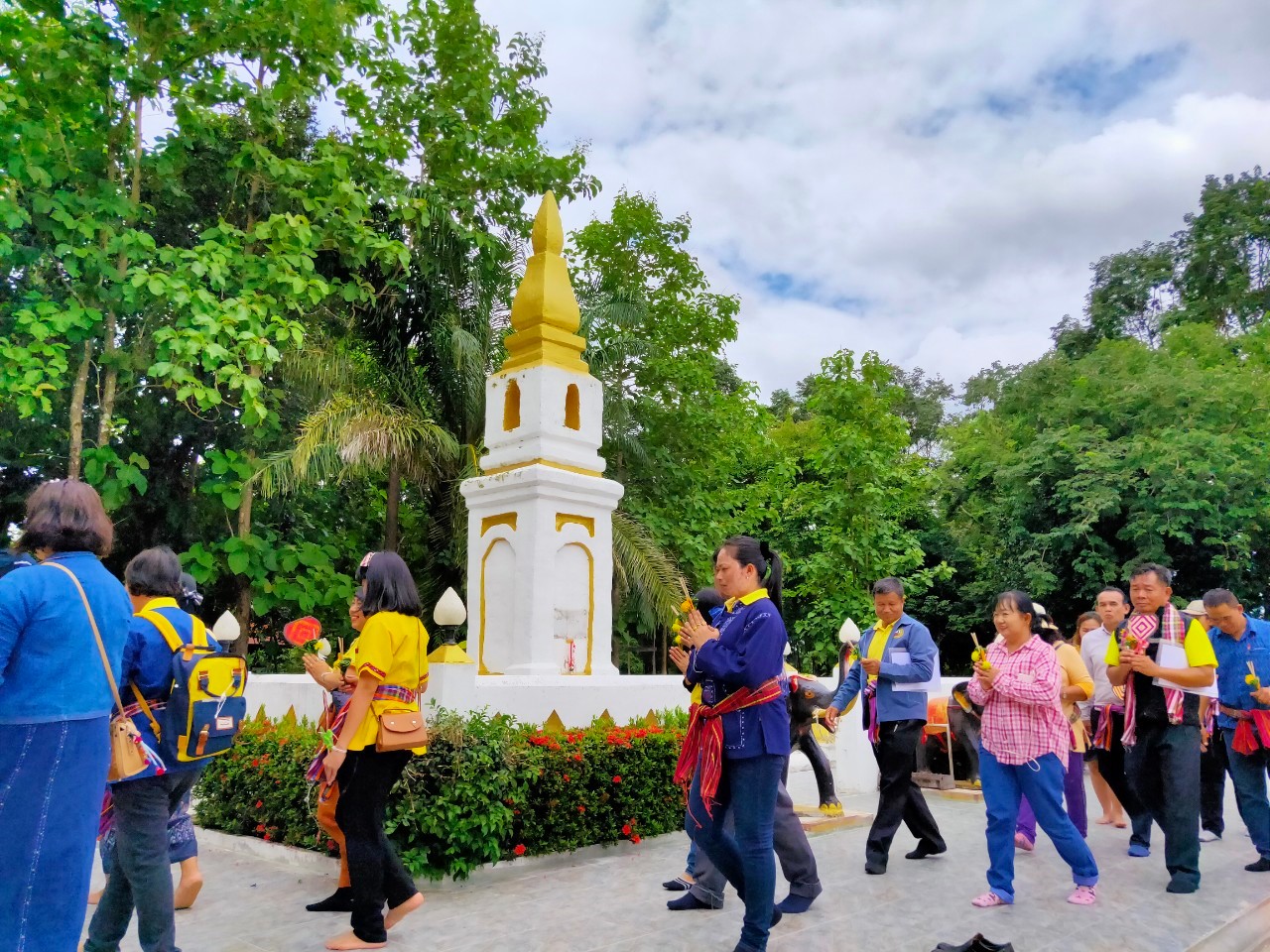 พช.หนองคาย นำส่วนราชการ ภาคเอกชน ท่องเที่ยวเชิงประเพณีวัฒนธรรมโดยชุมชน ณ บ้านจับไม้ อำเภอเฝ้าไร่ ตามโครงการ “ยกระดับการท่องเที่ยวเชิงประเพณีวัฒนธรรม กิจกรรมพัฒนายกระดับการท่องเที่ยวเชิงประเพณีวัฒนธรรม (ภาคตะวันออกเฉียงเหนือ)”