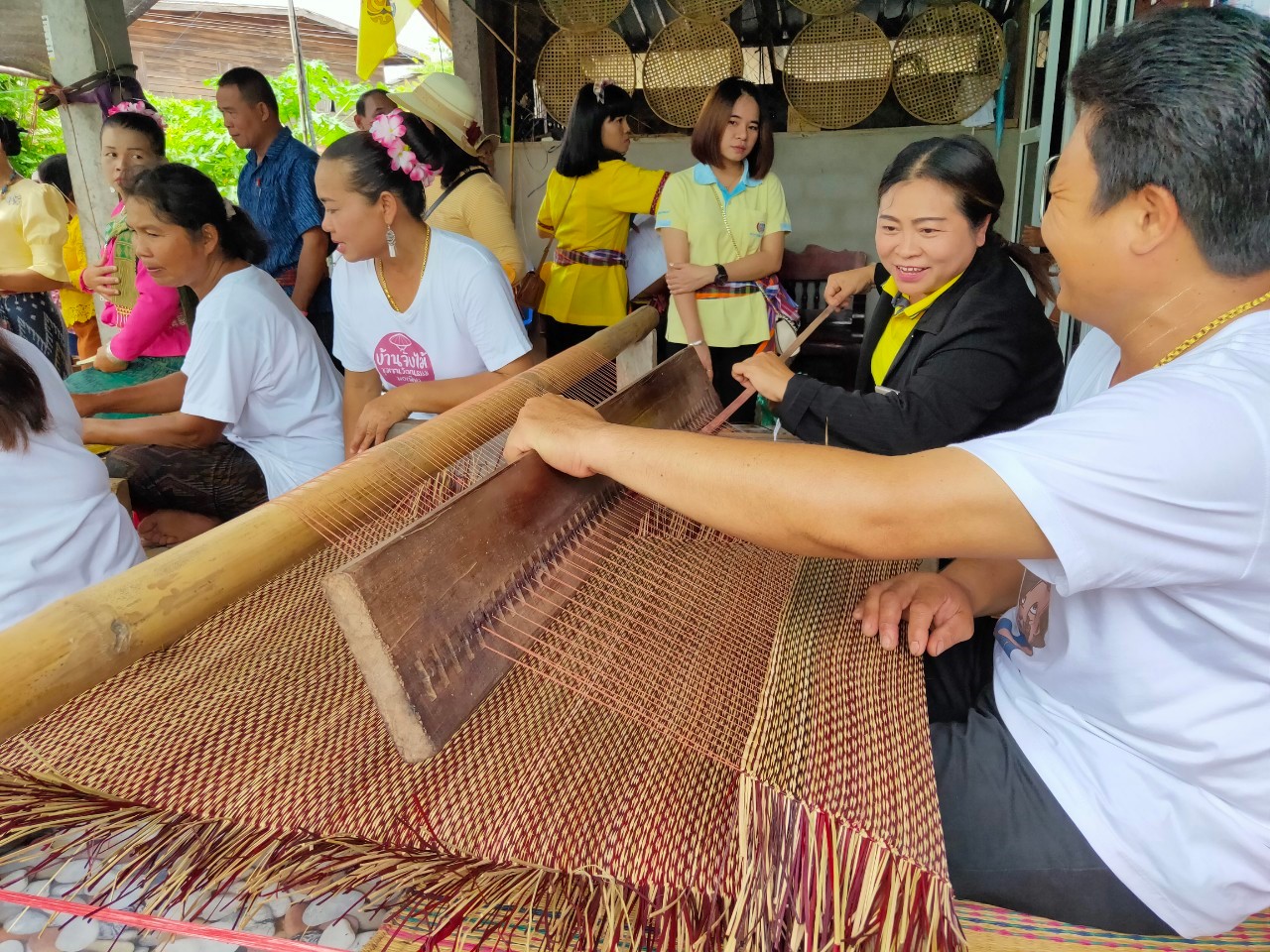 พช.หนองคาย นำส่วนราชการ ภาคเอกชน ท่องเที่ยวเชิงประเพณีวัฒนธรรมโดยชุมชน ณ บ้านจับไม้ อำเภอเฝ้าไร่ ตามโครงการ “ยกระดับการท่องเที่ยวเชิงประเพณีวัฒนธรรม กิจกรรมพัฒนายกระดับการท่องเที่ยวเชิงประเพณีวัฒนธรรม (ภาคตะวันออกเฉียงเหนือ)”
