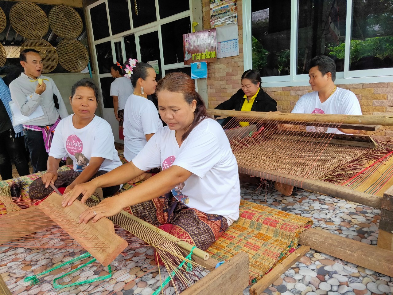 พช.หนองคาย นำส่วนราชการ ภาคเอกชน ท่องเที่ยวเชิงประเพณีวัฒนธรรมโดยชุมชน ณ บ้านจับไม้ อำเภอเฝ้าไร่ ตามโครงการ “ยกระดับการท่องเที่ยวเชิงประเพณีวัฒนธรรม กิจกรรมพัฒนายกระดับการท่องเที่ยวเชิงประเพณีวัฒนธรรม (ภาคตะวันออกเฉียงเหนือ)”