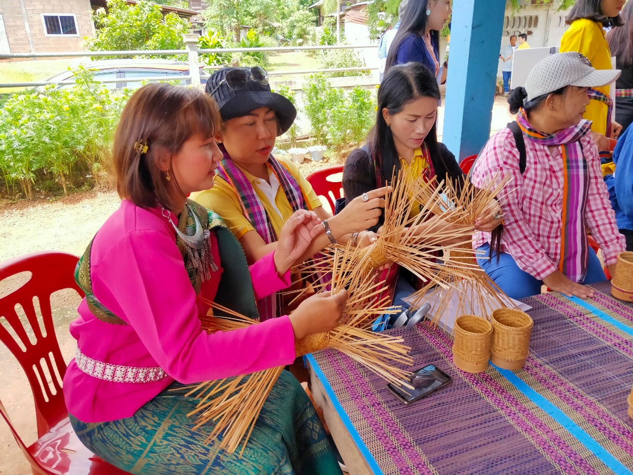พช.หนองคาย นำส่วนราชการ ภาคเอกชน ท่องเที่ยวเชิงประเพณีวัฒนธรรมโดยชุมชน ณ บ้านจับไม้ อำเภอเฝ้าไร่ ตามโครงการ “ยกระดับการท่องเที่ยวเชิงประเพณีวัฒนธรรม กิจกรรมพัฒนายกระดับการท่องเที่ยวเชิงประเพณีวัฒนธรรม (ภาคตะวันออกเฉียงเหนือ)”