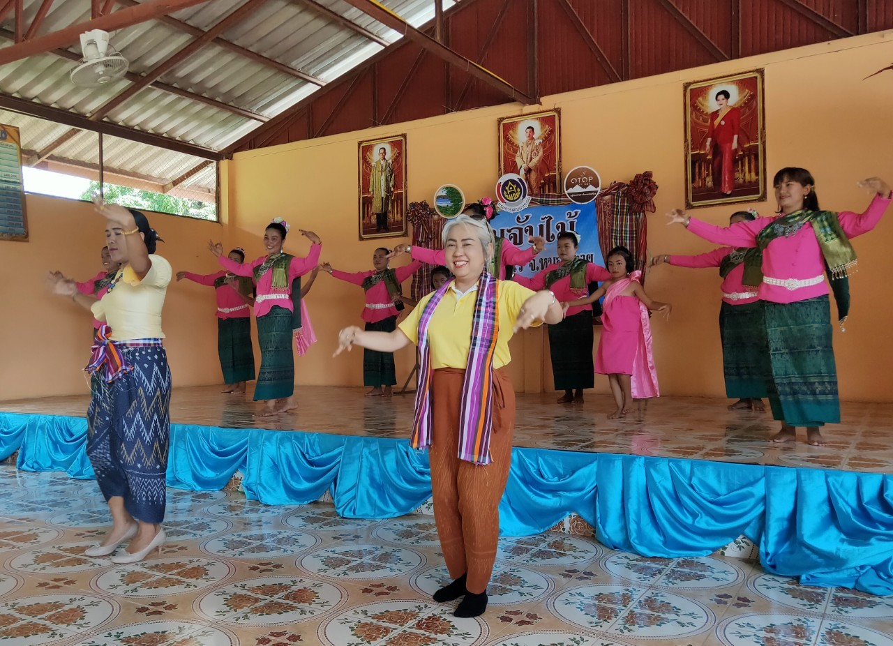 พช.หนองคาย นำส่วนราชการ ภาคเอกชน ท่องเที่ยวเชิงประเพณีวัฒนธรรมโดยชุมชน ณ บ้านจับไม้ อำเภอเฝ้าไร่ ตามโครงการ “ยกระดับการท่องเที่ยวเชิงประเพณีวัฒนธรรม กิจกรรมพัฒนายกระดับการท่องเที่ยวเชิงประเพณีวัฒนธรรม (ภาคตะวันออกเฉียงเหนือ)”