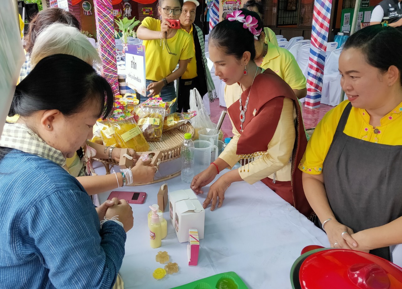 พช.หนองคาย นำส่วนราชการ ภาคเอกชน ท่องเที่ยวเชิงประเพณีวัฒนธรรมโดยชุมชน ณ บ้านหนองคอน อำเภอรัตนวาปี ตามโครงการ “ยกระดับการท่องเที่ยวเชิงประเพณีวัฒนธรรม กิจกรรมพัฒนายกระดับการท่องเที่ยวเชิงประเพณีวัฒนธรรม (ภาคตะวันออกเฉียงเหนือ)”