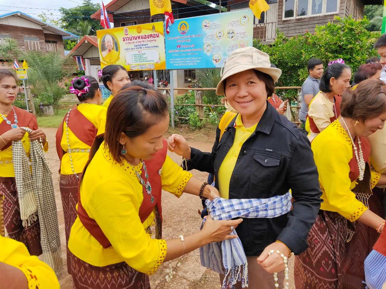 พช.หนองคาย นำส่วนราชการ ภาคเอกชน ท่องเที่ยวเชิงประเพณีวัฒนธรรมโดยชุมชน ณ บ้านหนองคอน อำเภอรัตนวาปี ตามโครงการ “ยกระดับการท่องเที่ยวเชิงประเพณีวัฒนธรรม กิจกรรมพัฒนายกระดับการท่องเที่ยวเชิงประเพณีวัฒนธรรม (ภาคตะวันออกเฉียงเหนือ)”