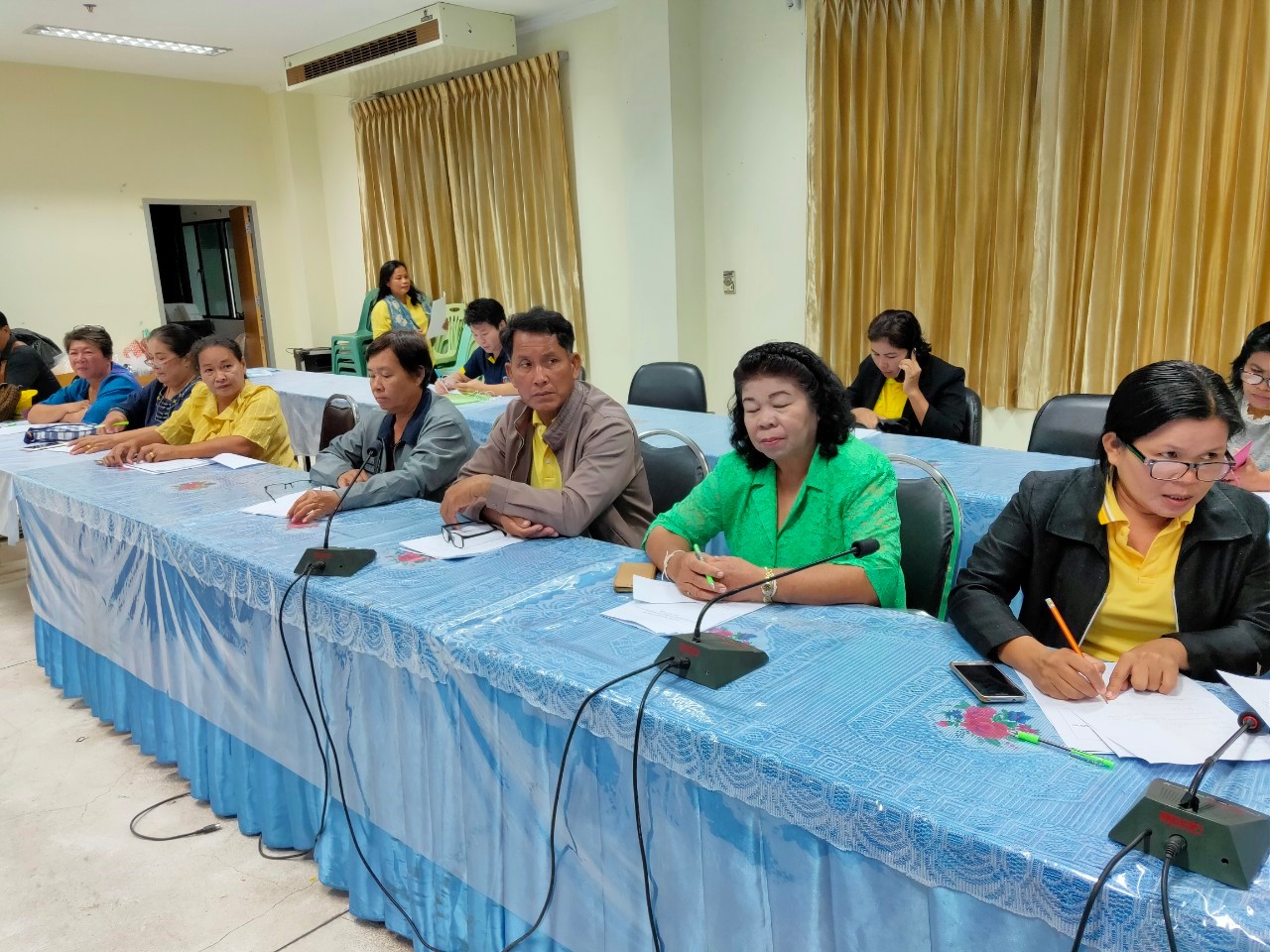 หนองคาย … ประชุมกลุ่มเป้าหมายในการขับเคลื่อนการพัฒนาเศรษฐกิจฐานรากและประชารัฐ ตามโครงการขับเคลื่อนการสร้างสัมมาชีพชุมชนตามแนวทางประชารัฐ