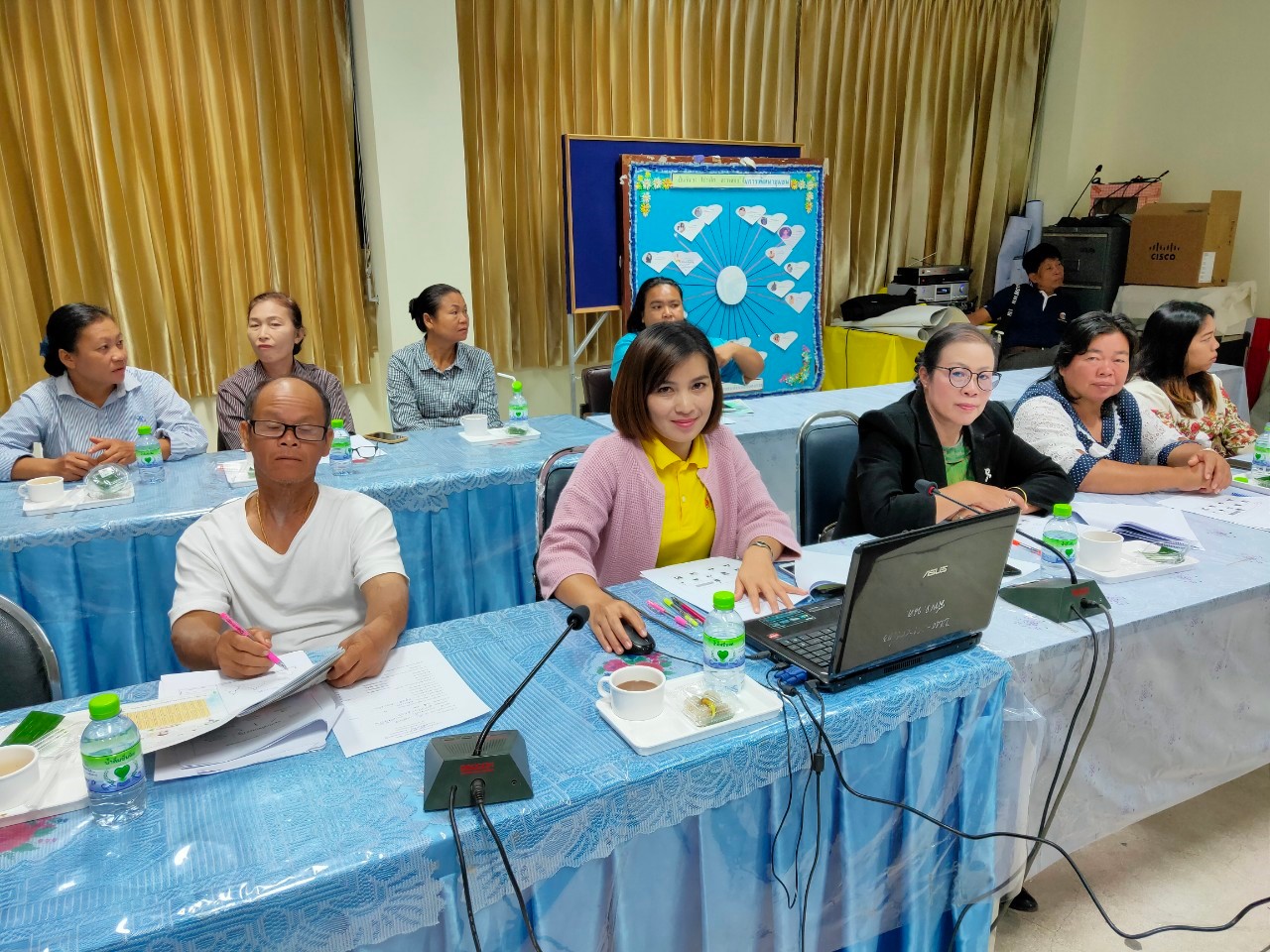 หนองคาย … ประชุมกลุ่มเป้าหมายในการขับเคลื่อนการพัฒนาเศรษฐกิจฐานรากและประชารัฐ ตามโครงการขับเคลื่อนการสร้างสัมมาชีพชุมชนตามแนวทางประชารัฐ