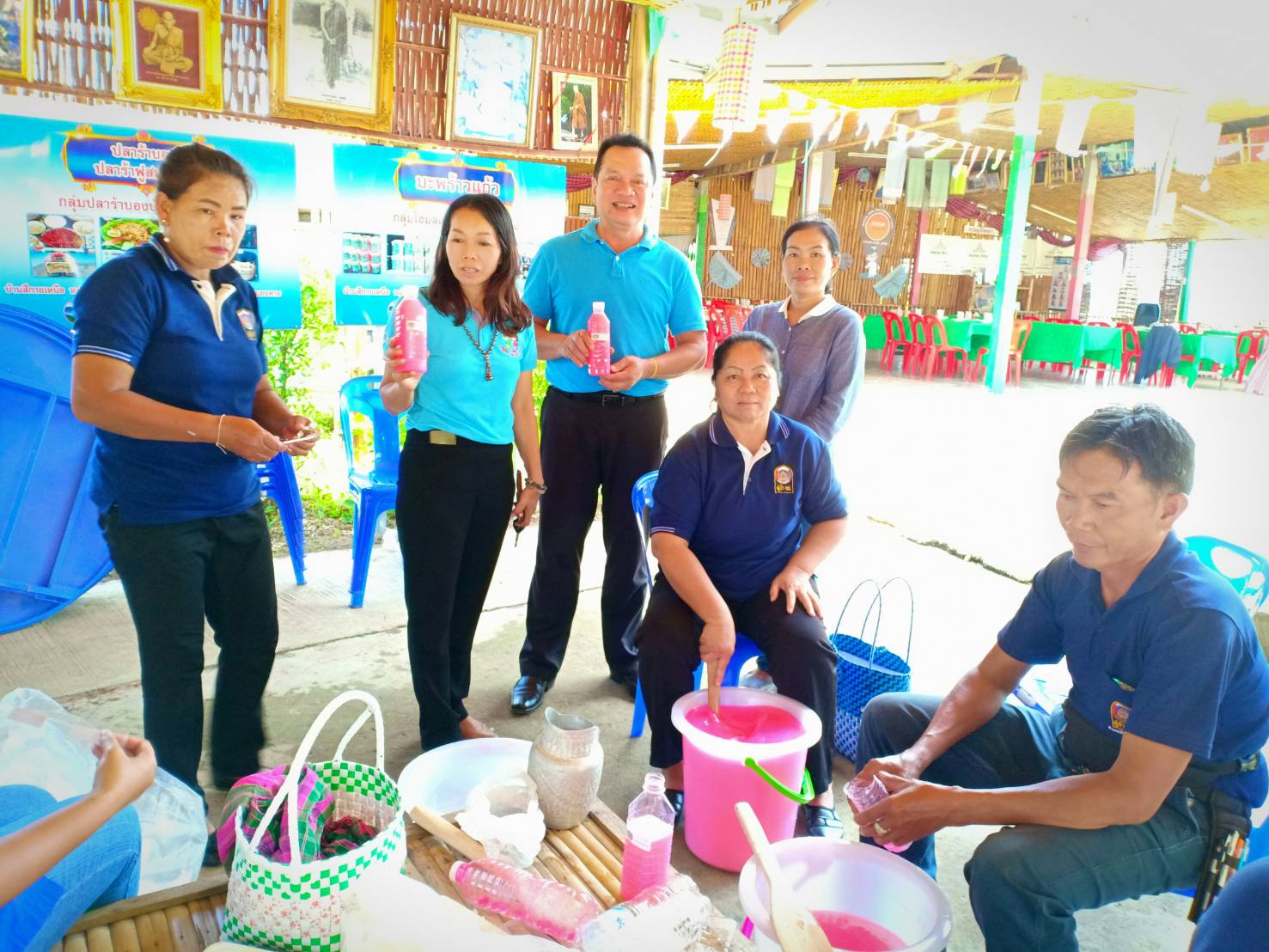 พจ.หนองคาย  ตรวจเยี่ยมกิจกรรมตามแผนปฏิบัติการสนับสนุนการขับเคลื่อนกิจกรรมพัฒนาชุมชนของผู้นำ อช. ในการส่งเสริมคุณภาพชีวิตครัวเรือนที่ตกเกณฑ์ จปฐ. ตามหลักปรัชญาของเศรษฐกิจพอเพียง