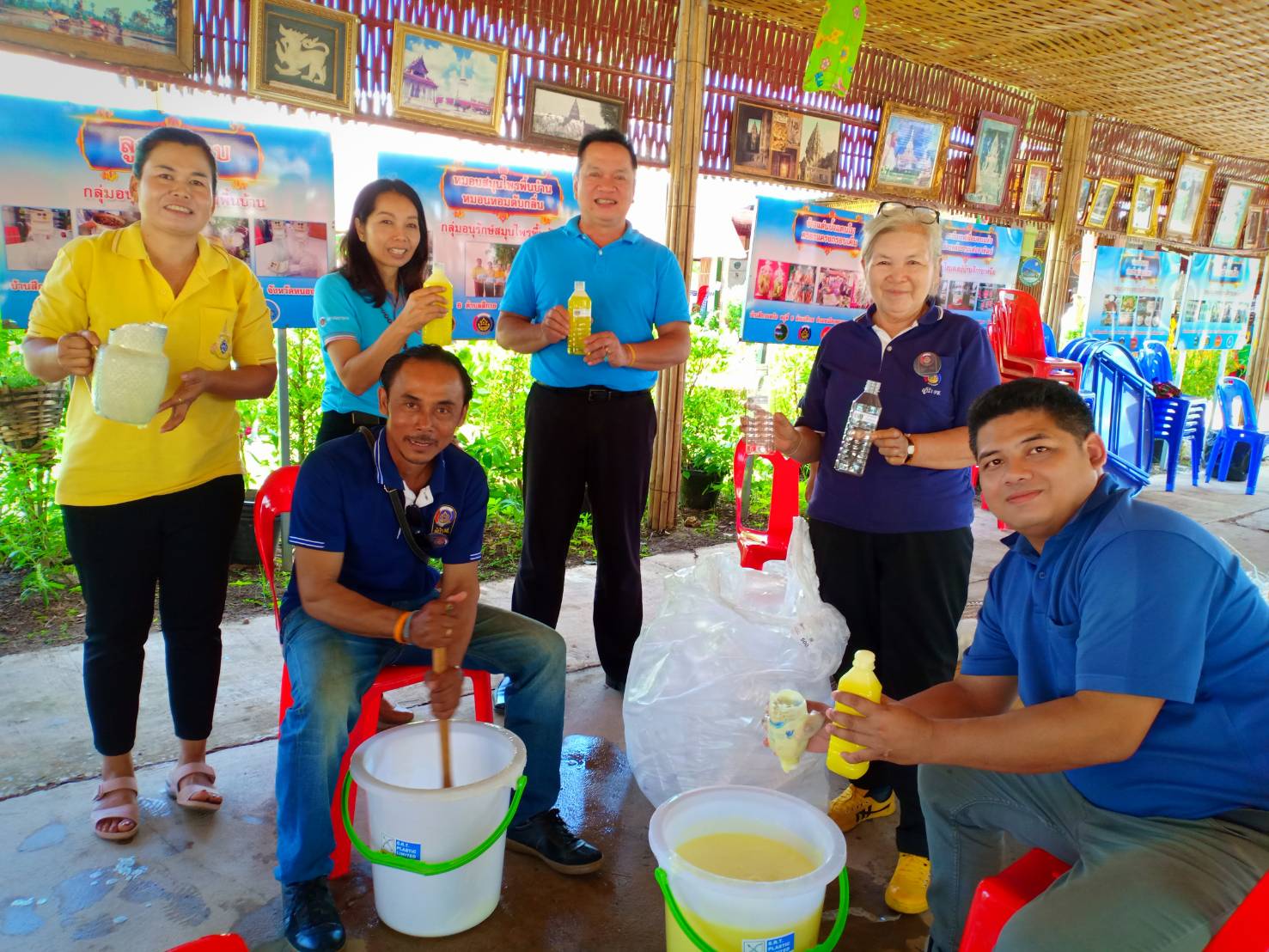 พจ.หนองคาย  ตรวจเยี่ยมกิจกรรมตามแผนปฏิบัติการสนับสนุนการขับเคลื่อนกิจกรรมพัฒนาชุมชนของผู้นำ อช. ในการส่งเสริมคุณภาพชีวิตครัวเรือนที่ตกเกณฑ์ จปฐ. ตามหลักปรัชญาของเศรษฐกิจพอเพียง