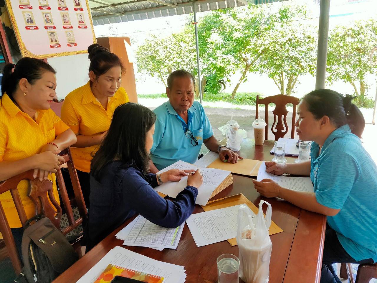 พช.หนองคาย ลงพื้นที่ สร้างความเข้าใจการบริหารจัดการหนี้แก่สมาชิกกลุ่มอาชีพกองทุนพัฒนาบทบาทสตรี อ.ท่าบ่อ
