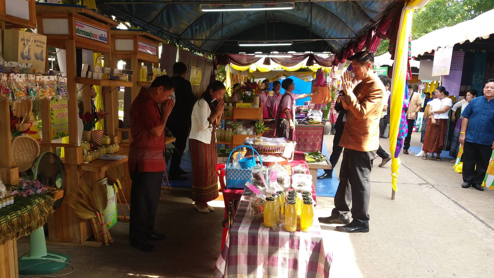 พช.หนองคาย ร่วมกิจกรรมเผยแพร่ประชาสัมพันธ์ผลงานของจังหวัด “มั่นคง มั่งคั่ง ยั่งยืน ปี 2562”