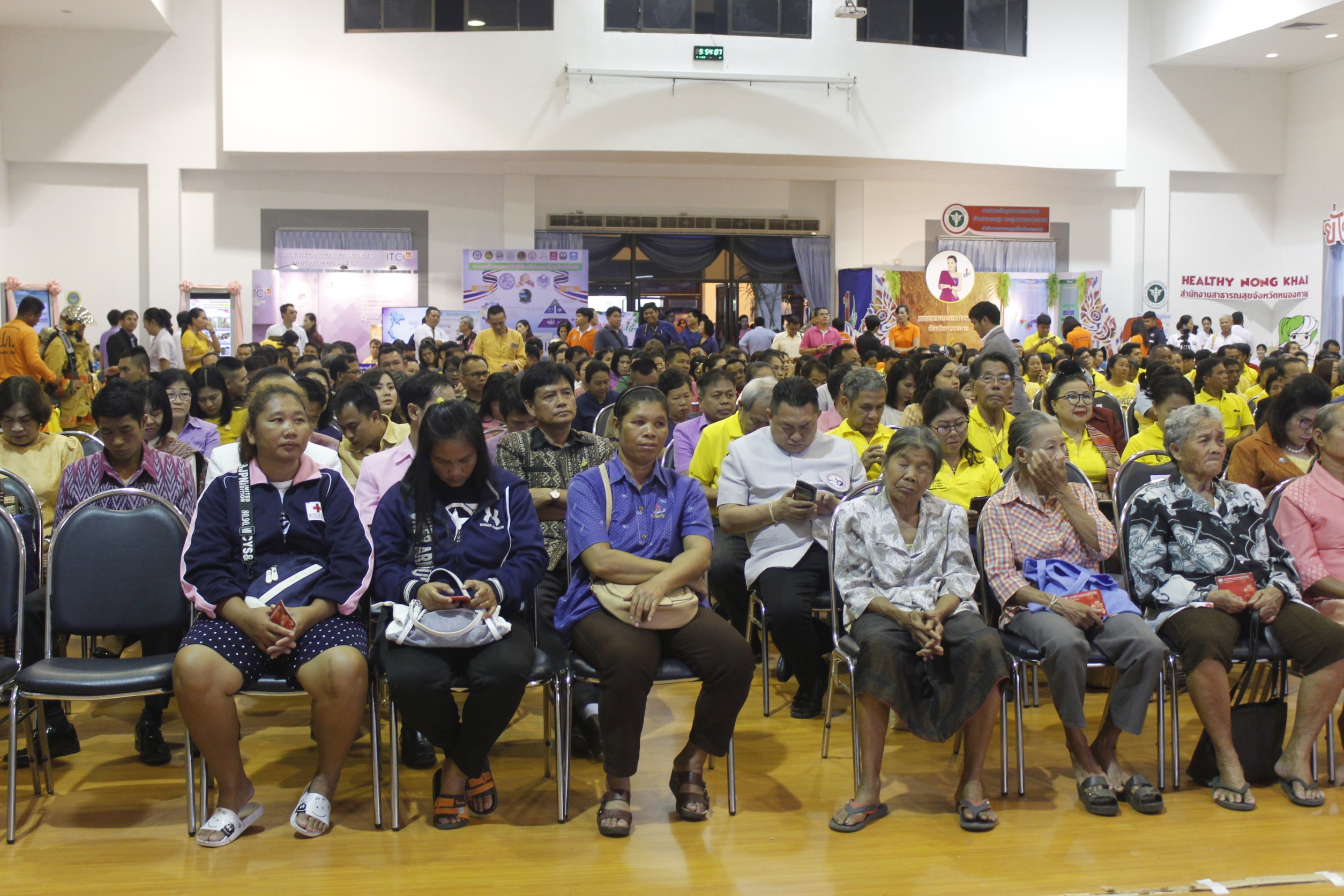 พช.หนองคาย ร่วมกิจกรรมเผยแพร่ประชาสัมพันธ์ผลงานของจังหวัด “มั่นคง มั่งคั่ง ยั่งยืน ปี 2562”