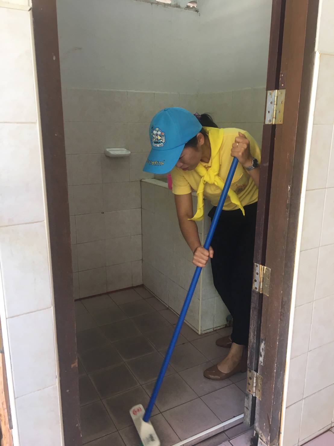 พช.หนองคาย ร่วมกิ จกรรมจิตอาสาถวายพระราชกุศล เนื่องในวันคล้ายวันพระราชสมภพพระบาทสมเด็จพระจอมเกล้าเจ้าอยู่หัว