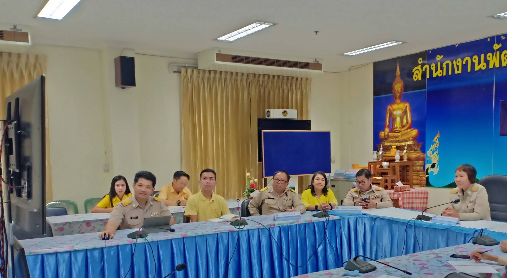 พช.หนองคาย รับชมก ารประชุมผู้บริหารกรมการพัฒนาชุมชน เพื่อหารือข้อราชการประจำสัปดาห์ (Morning Brief) ผ่านระบบ TV พช.