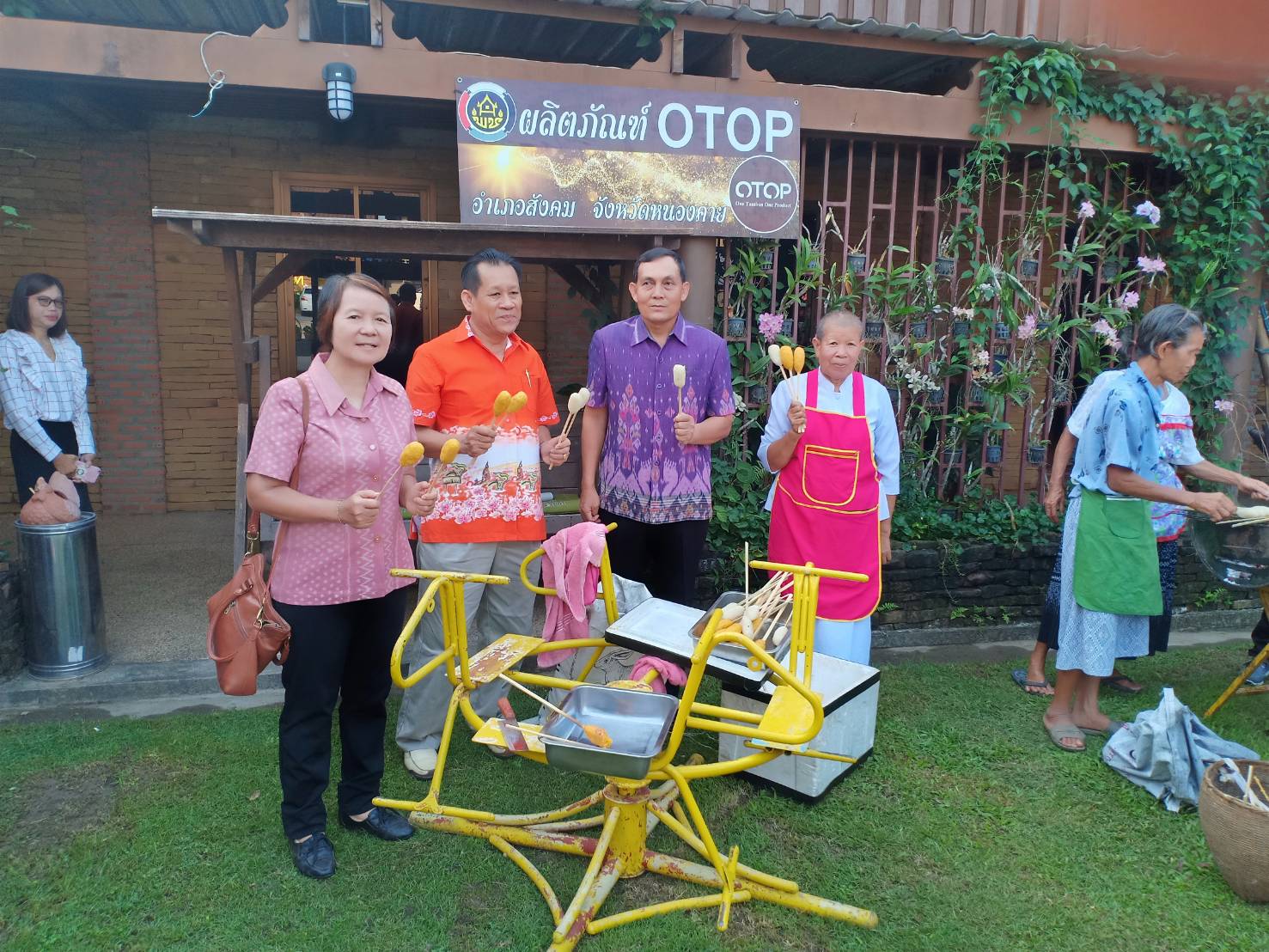 รักษาการพัจังหวัดหนองคาย ร่วมสภากาแฟ ณ อำเภอสังคม