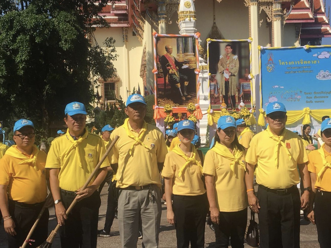 พช.หนองคาย ร่วมกิ จกรรมจิตอาสาถวายพระราชกุศล เนื่องในวันคล้ายวันพระราชสมภพพระบาทสมเด็จพระจอมเกล้าเจ้าอยู่หัว