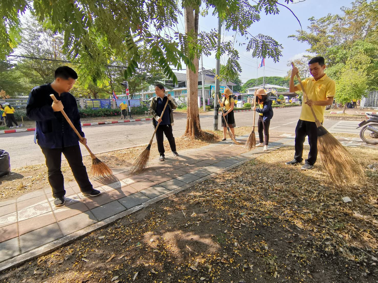พช.หนองคาย ร่วมกิจกรรมตามแผนปฏิบัติการโครงการบ้านสวย เมืองงาม “หนองคายเมืองท่องเที่ยวและน่าอยู่ ริมฝั่งโขง” ประจำวันพุธที่ 6 พ.ย. 62