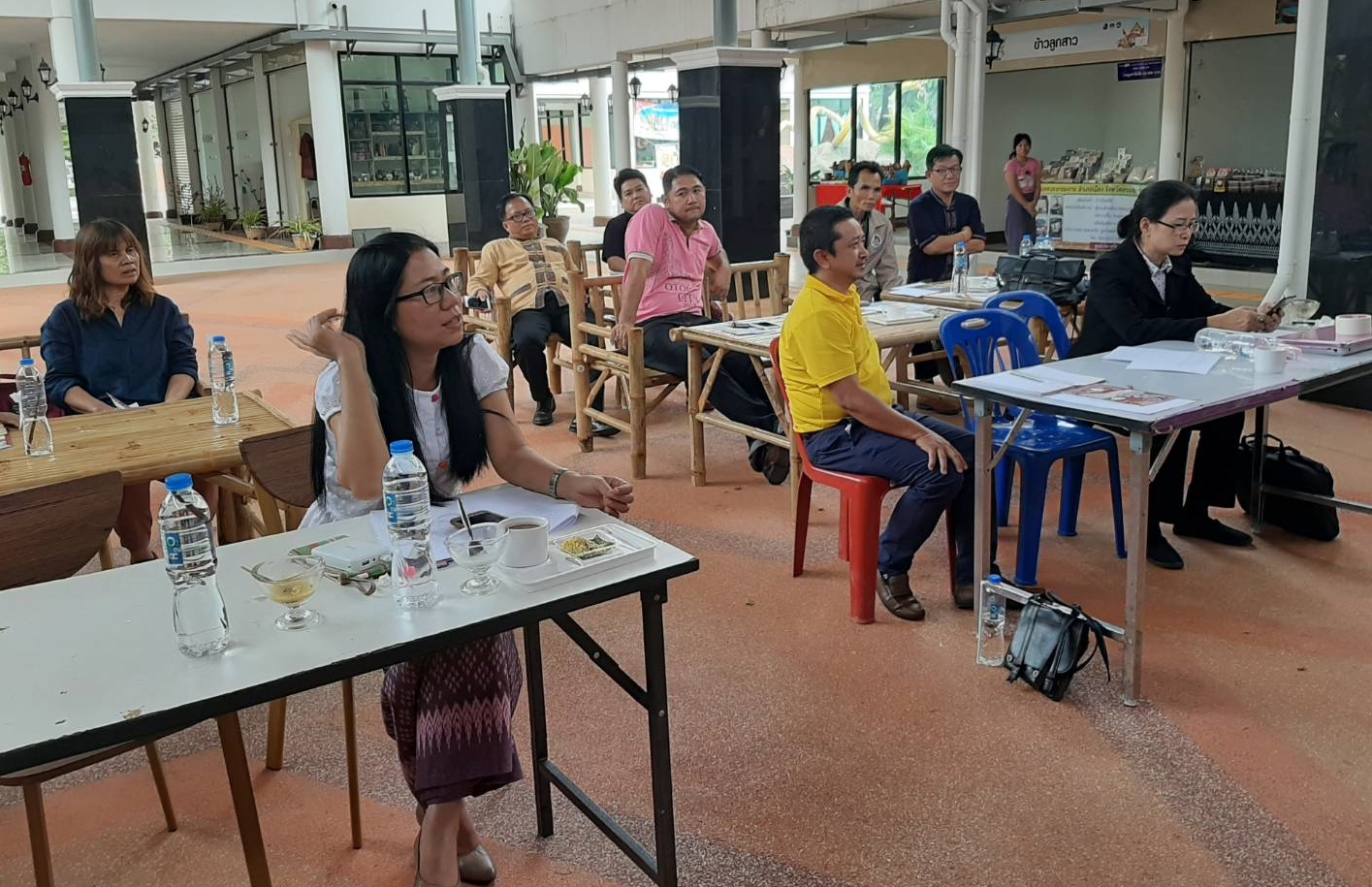 หนองคาย…จัดประชุมเชิงปฏิบัติการคณะกรรมการบริหารตลาดประชารัฐคนไทยยิ้มได้และเจ้าหน้าที่พัฒนาชุมชน