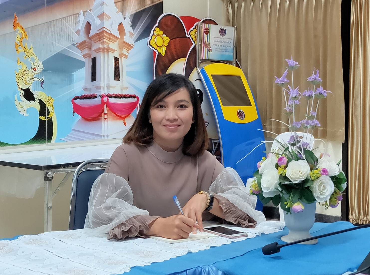 พช.หนองคาย ร่วมประชุมการขับเคลื่อนการพัฒนาเศรษฐกิจฐานรากและประชารัฐ ผ่านระบบ VDO. Conference