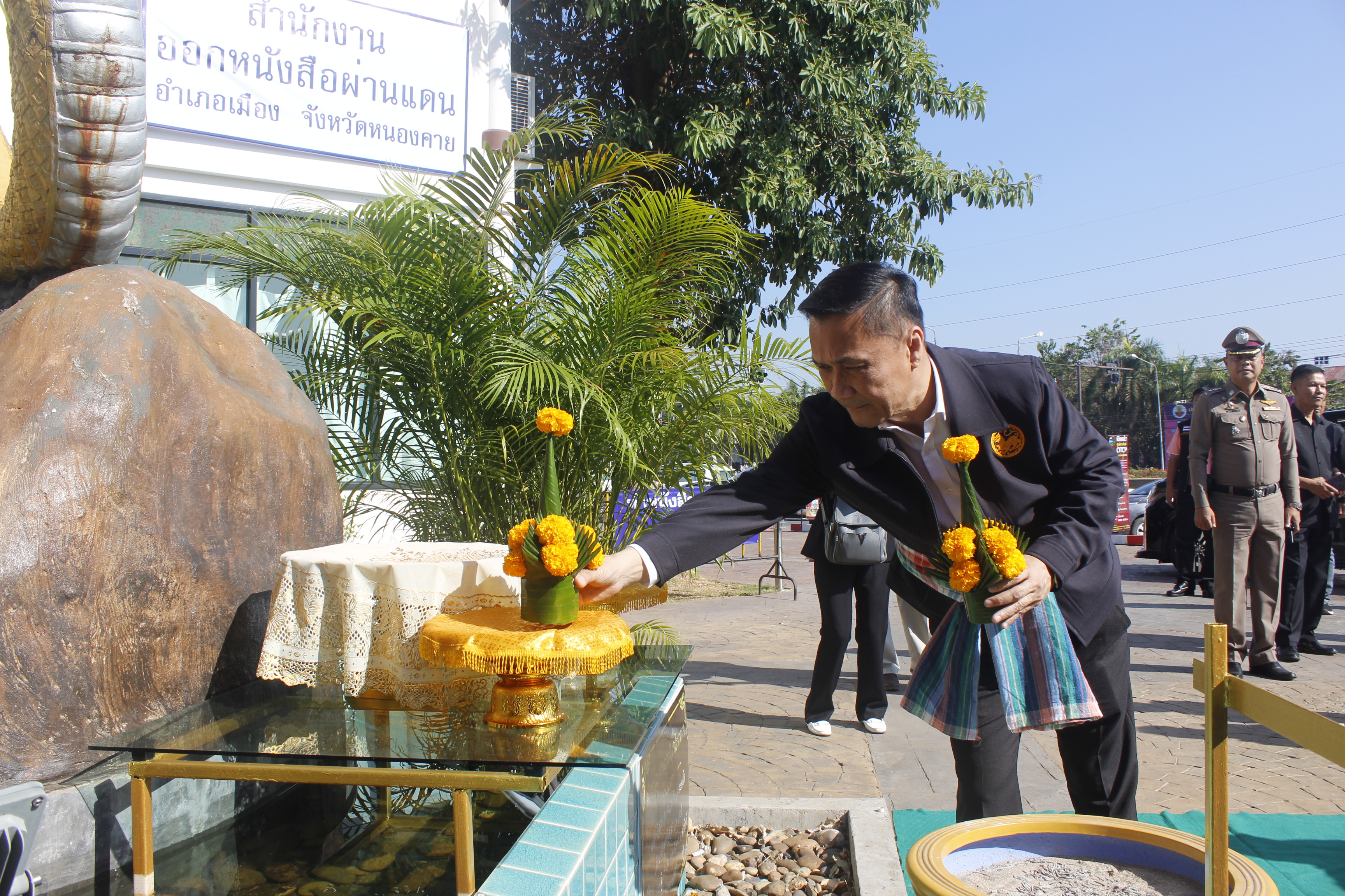 มท.3 ลงพื้นที่จังหวัดหนองคาย เยี่ยมชมศูนย์ OTOP หนองคาย