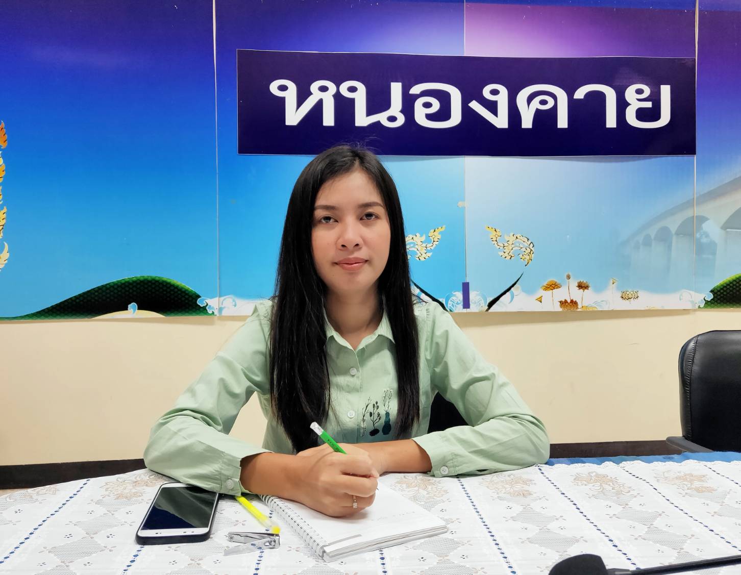 พช.หนองคาย ร่วมประชุมการขับเคลื่อนการพัฒนาเศรษฐกิจฐานรากและประชารัฐ ผ่านระบบ VDO. Conference