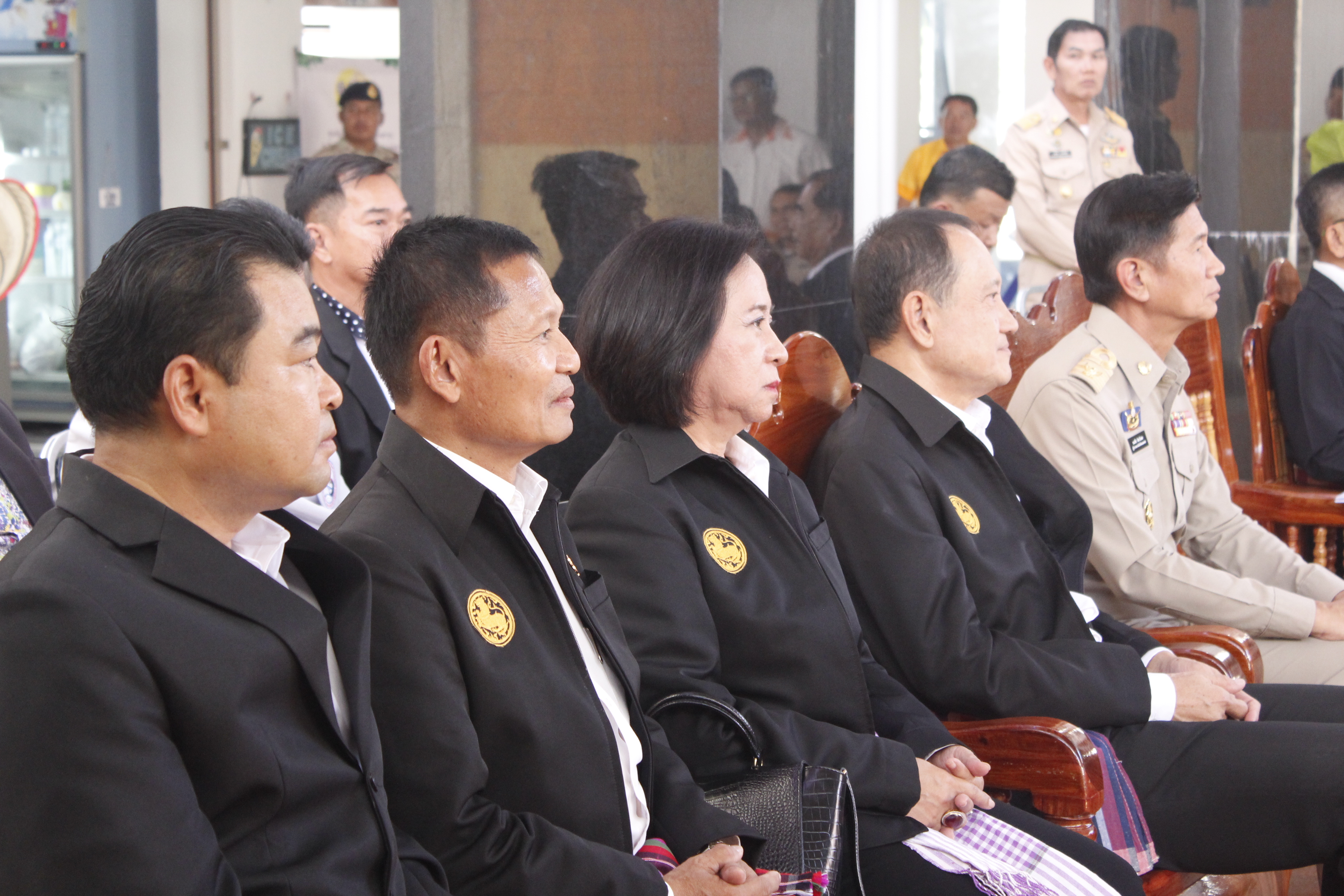 มท.3 ลงพื้นที่จังหวัดหนองคาย เยี่ยมชมศูนย์ OTOP หนองคาย